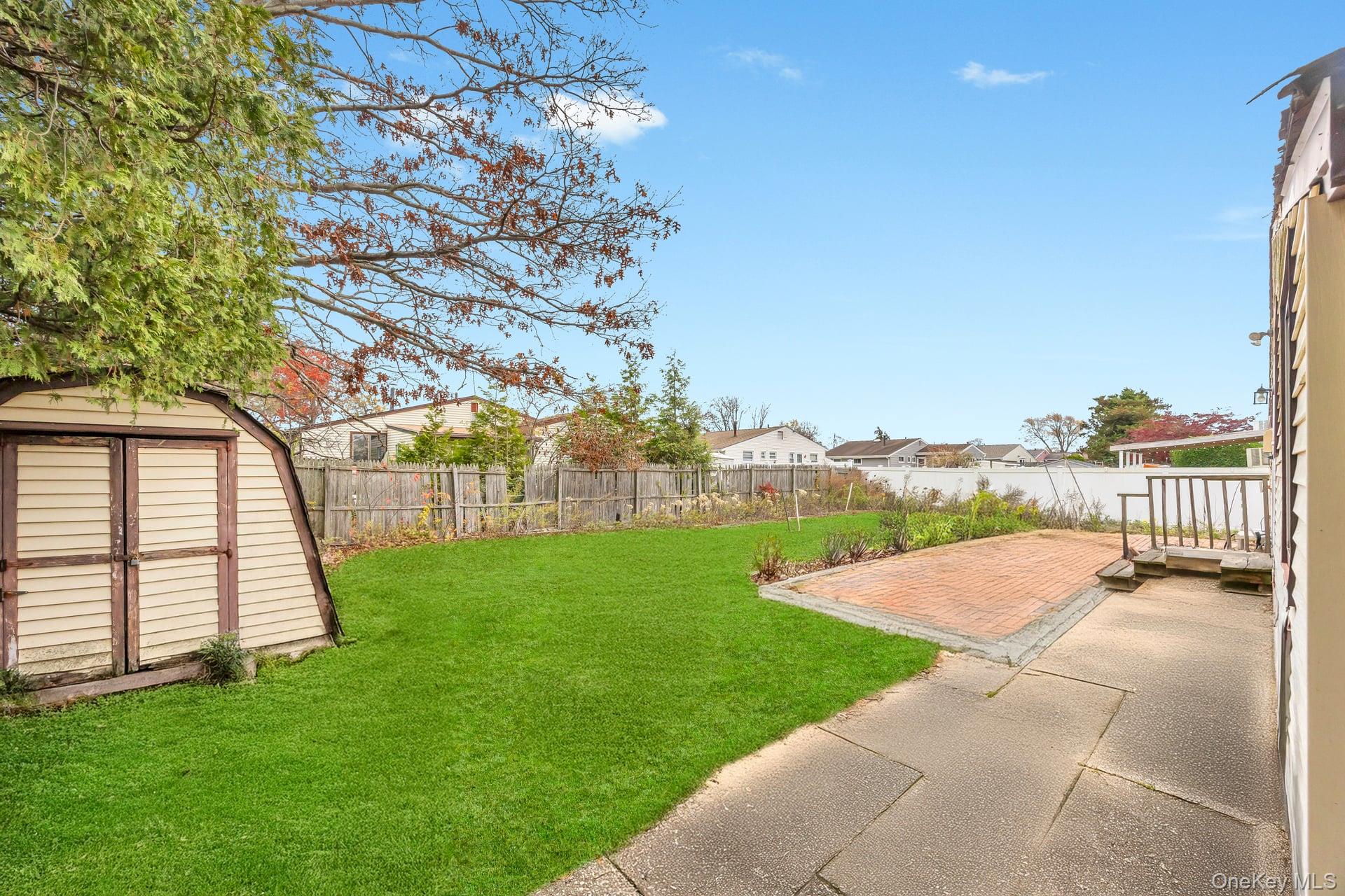 #7 photo, 13 W 15th Street, Deer Park , NY 11729