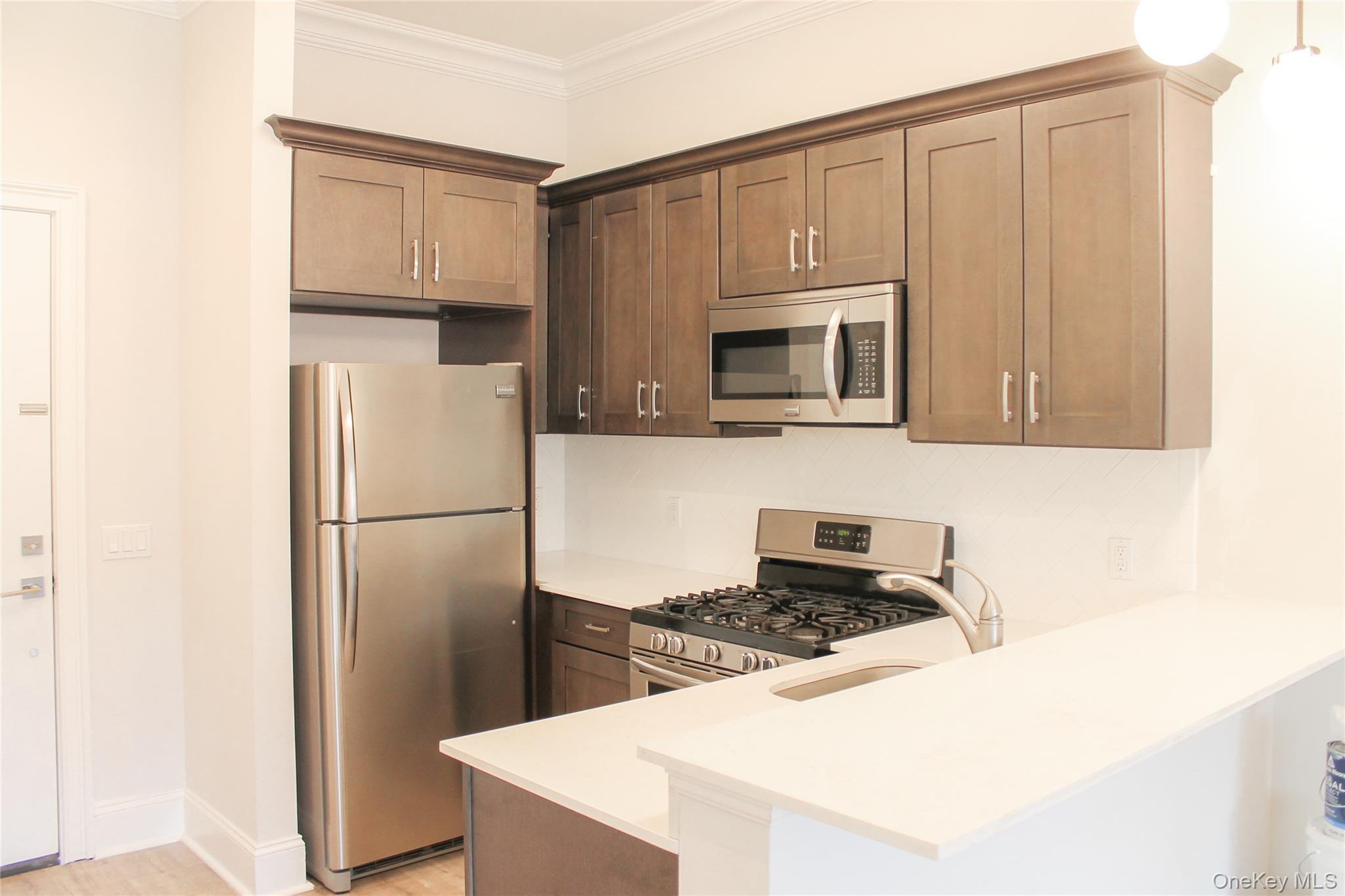 #4 photo, 226 New York Avenue, Huntington , NY 11743