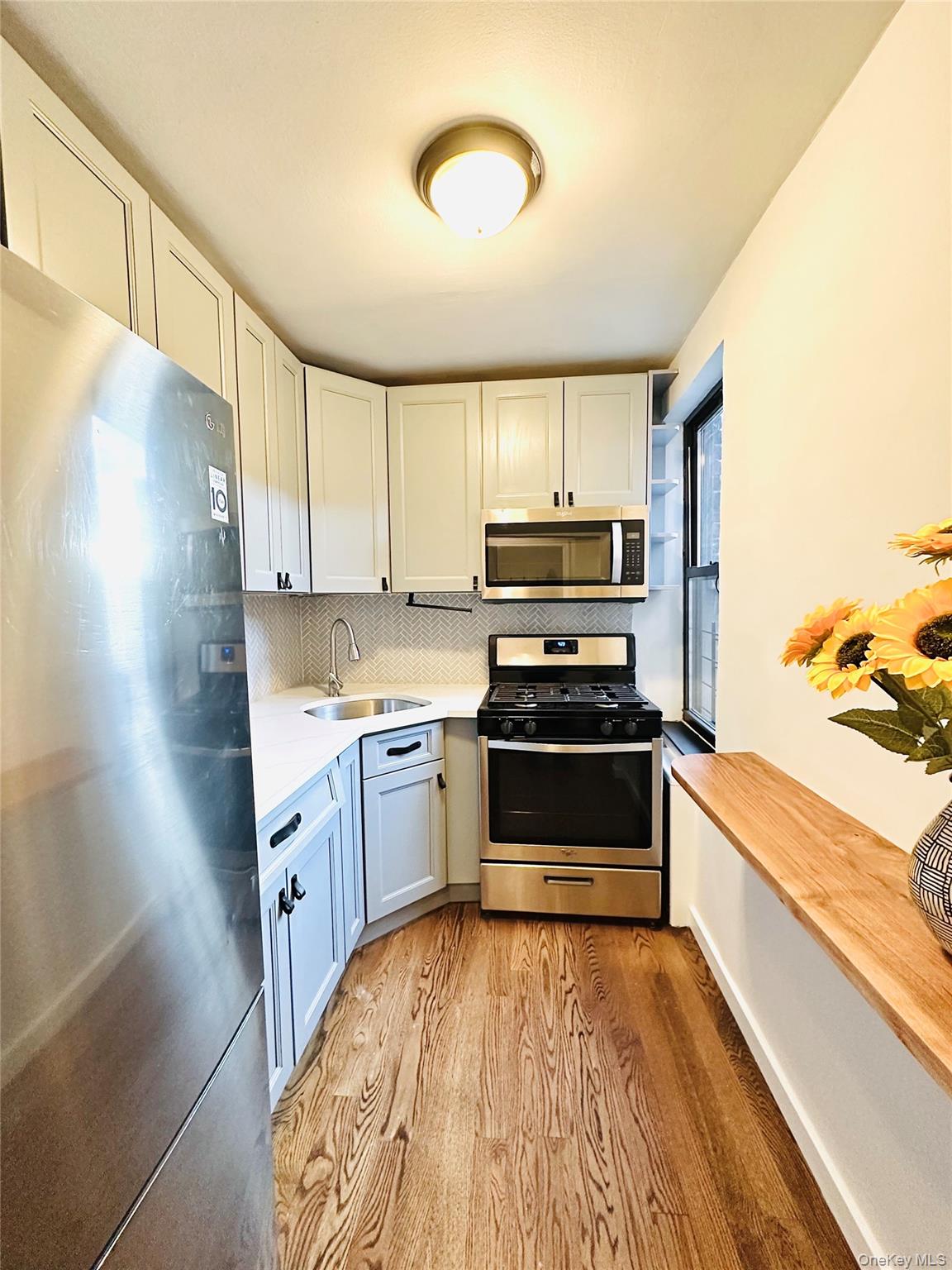 #5 photo, 52-25 39th Road, Woodside , NY 11377