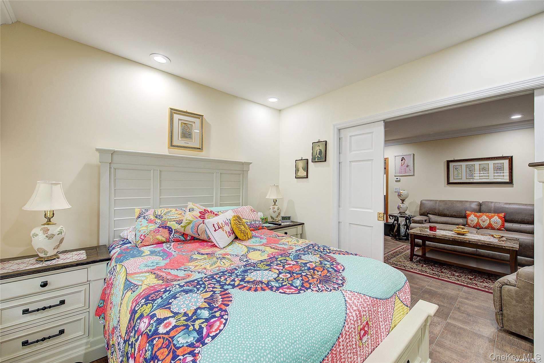 #18 photo, 43-33 163rd Street, Flushing , NY 11358