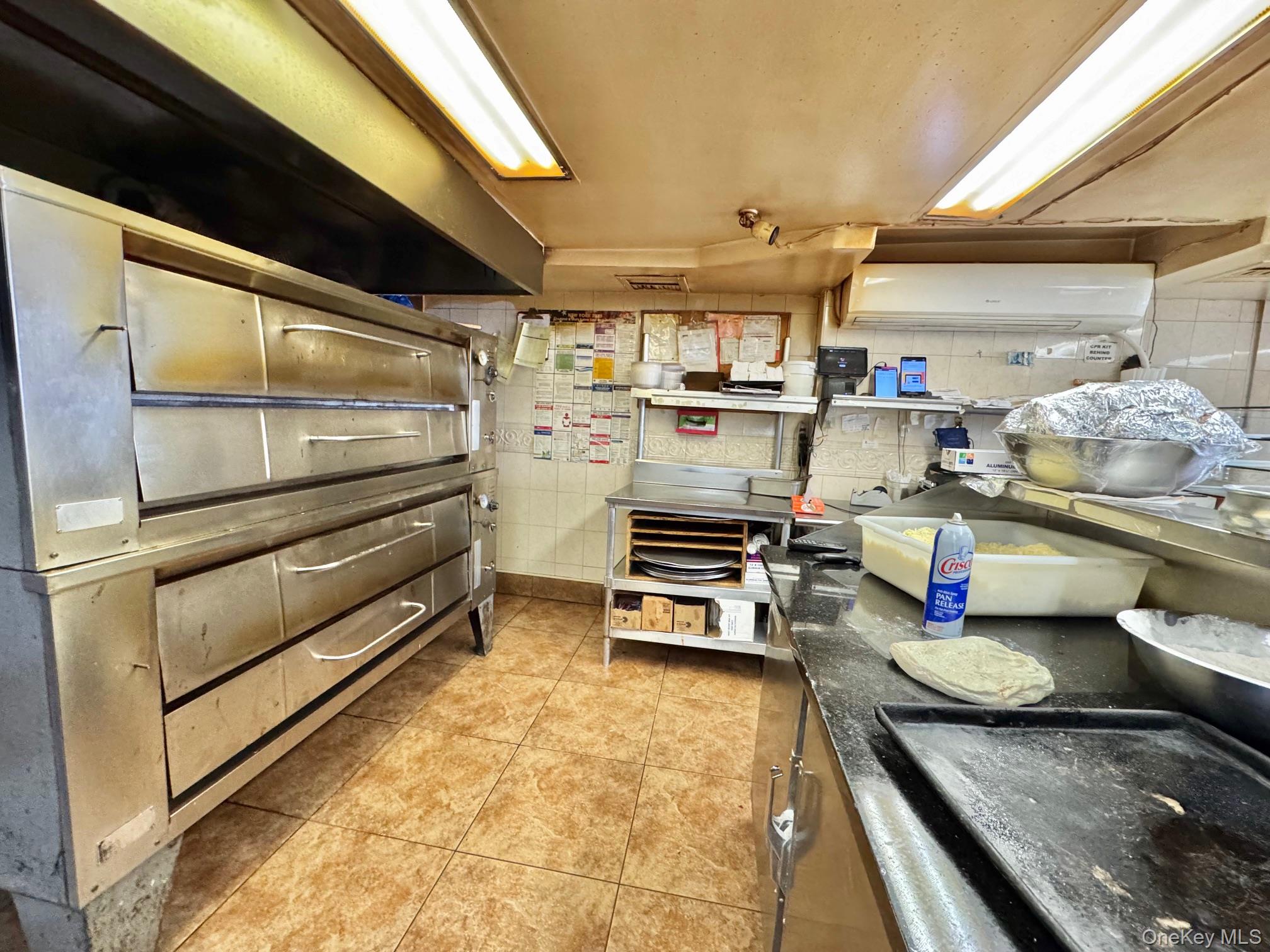 #7 photo, 330 Halsey Street, Brooklyn , NY 11216