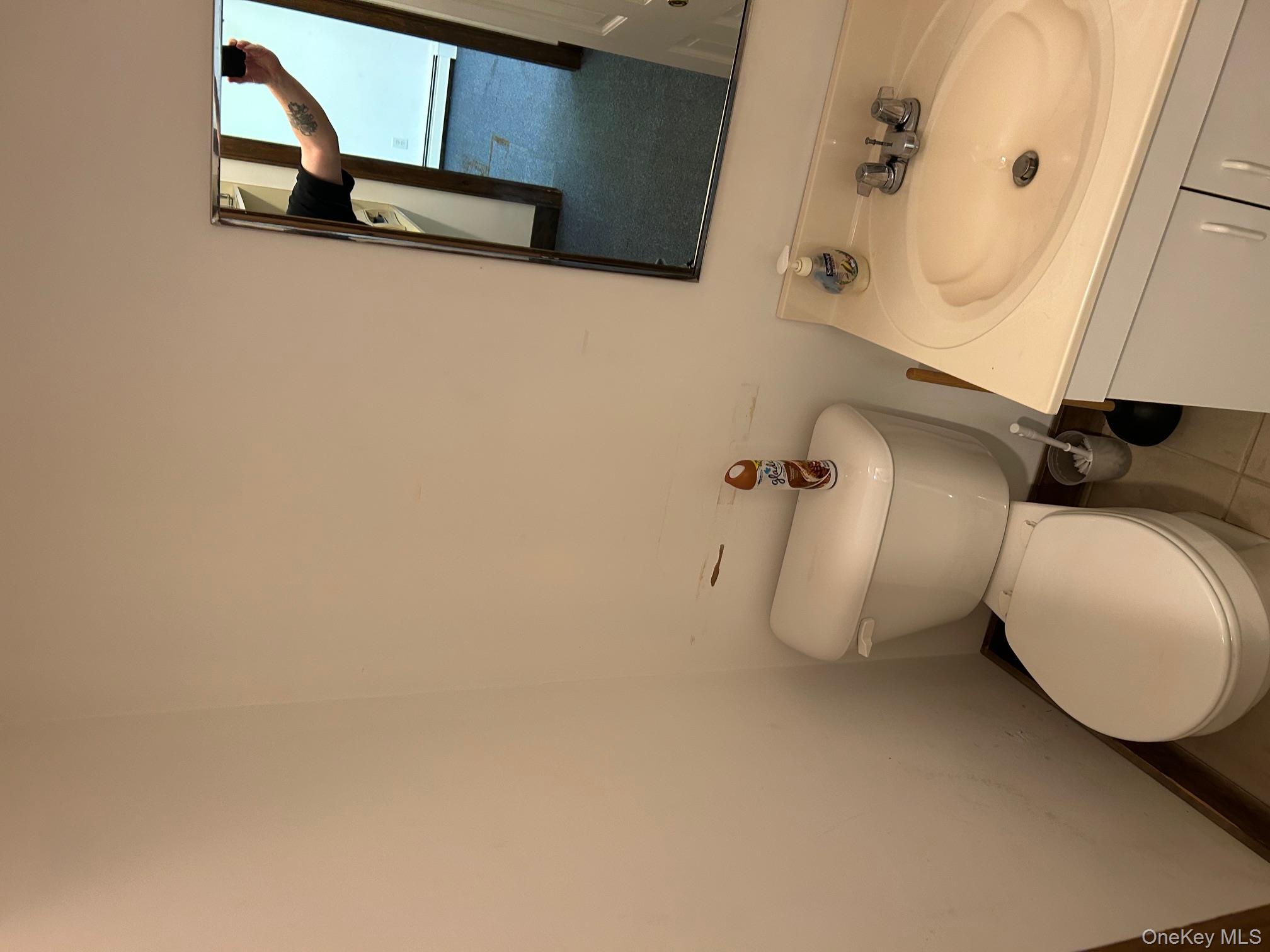 #7 photo, 423 First Avenue, Greenport , NY 11944