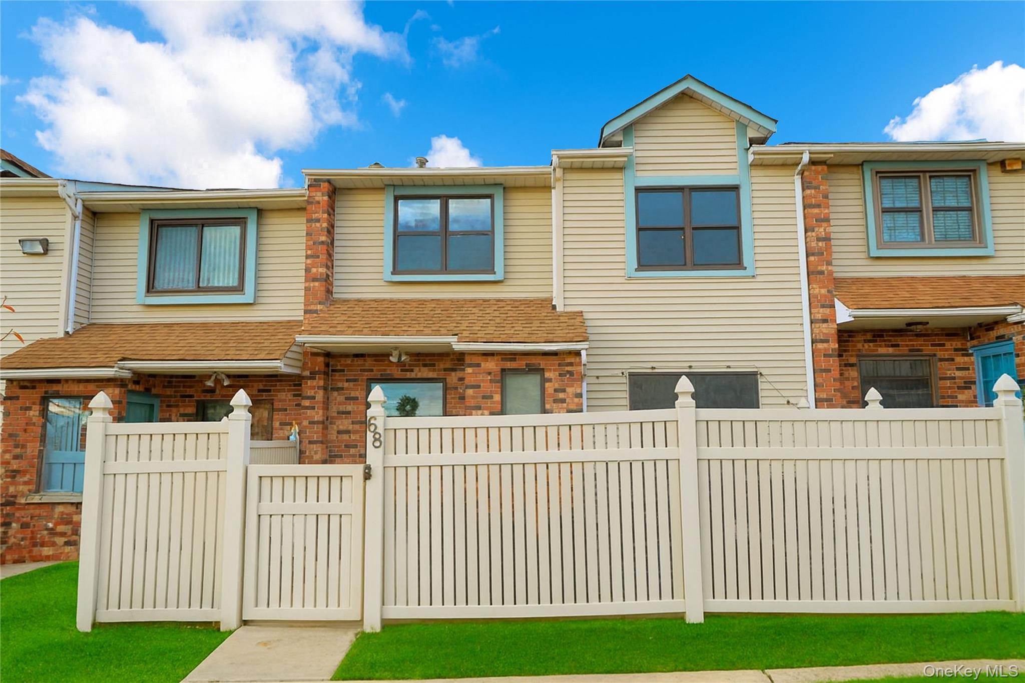 #4 photo, 68 Gina Court, Staten Island , NY 10314