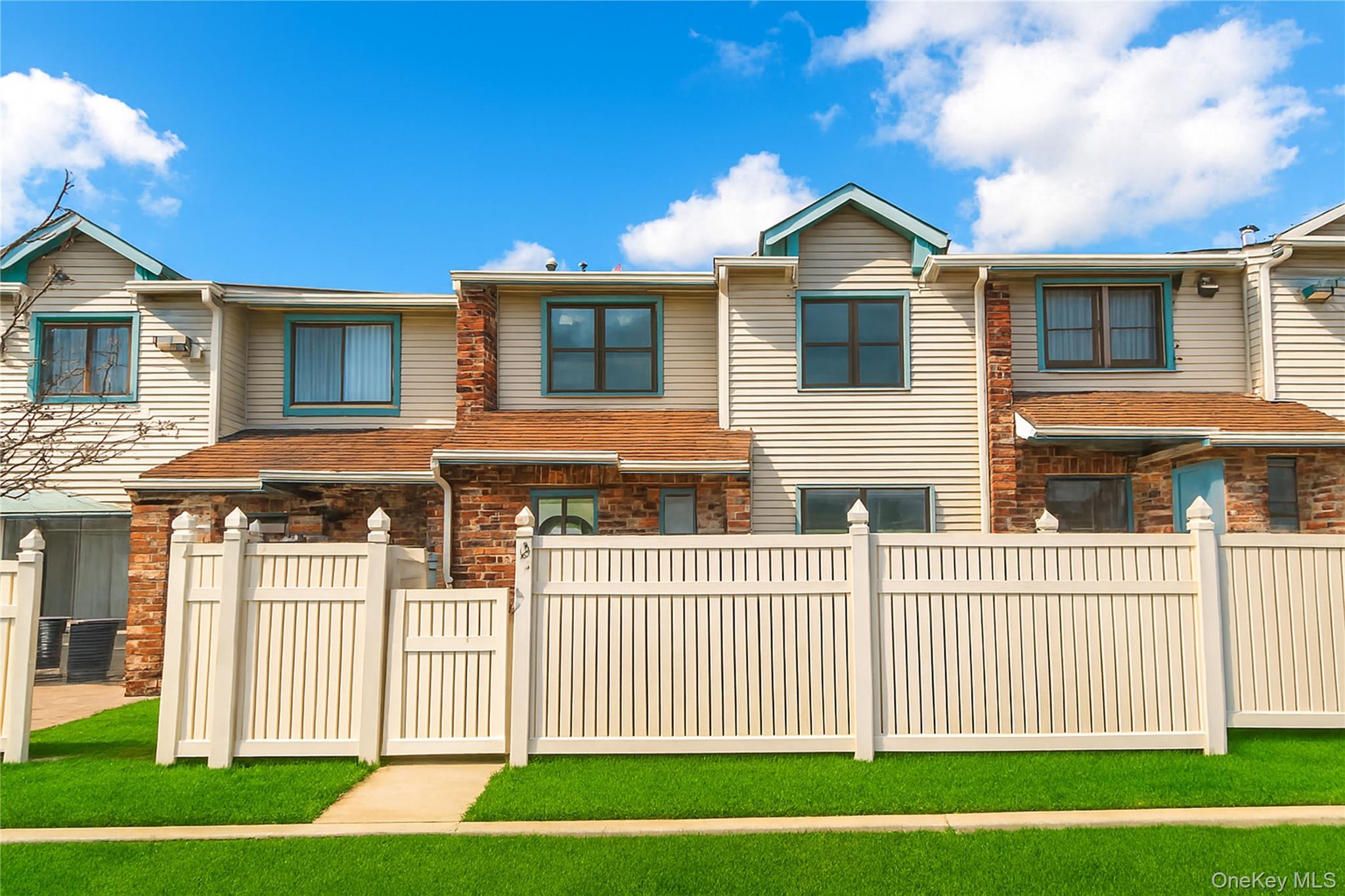 #5 photo, 68 Gina Court, Staten Island , NY 10314