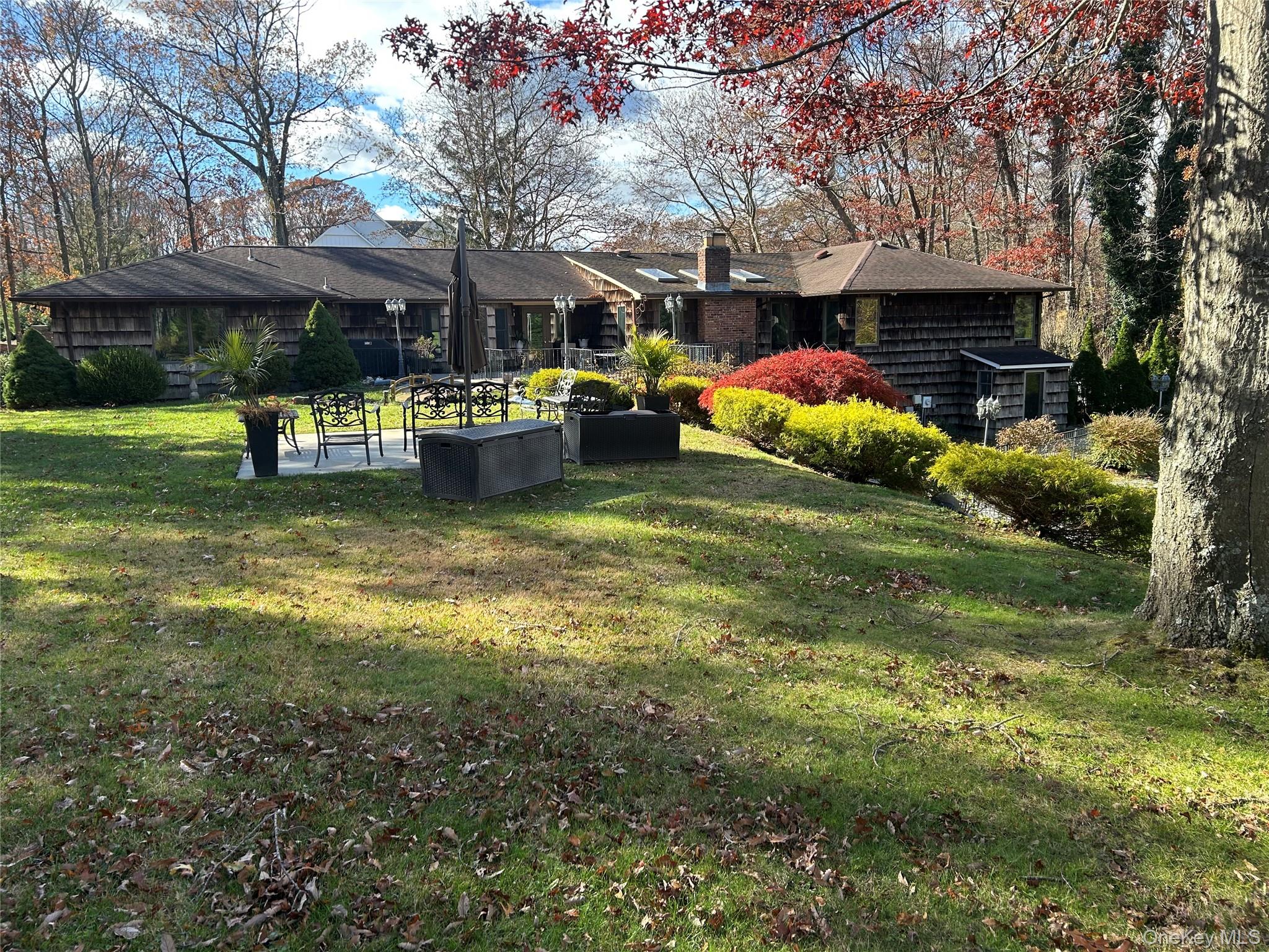 #1 photo, 3 Pewter Place, Dix Hills , NY 11746