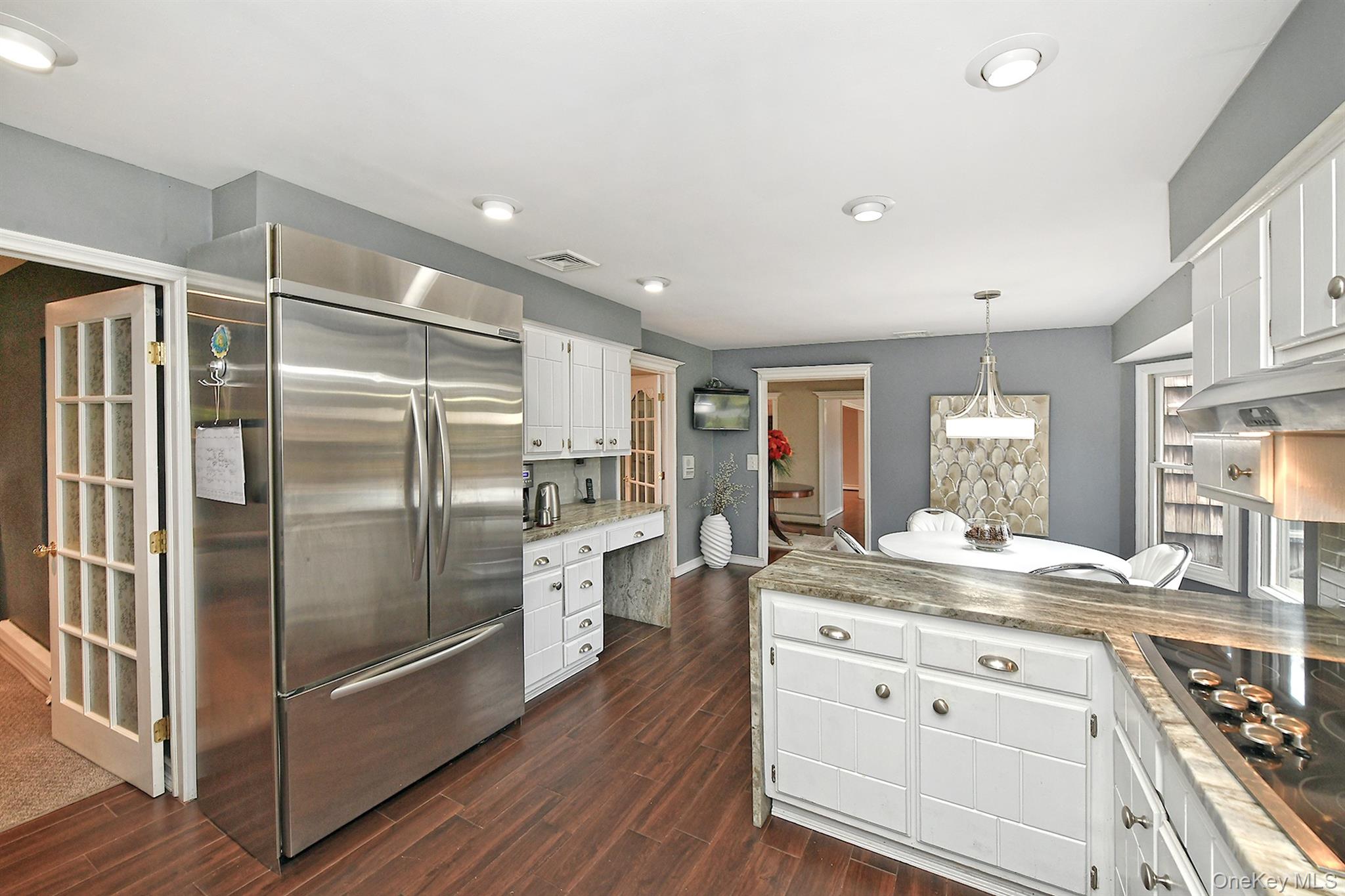 #13 photo, 3 Pewter Place, Dix Hills , NY 11746