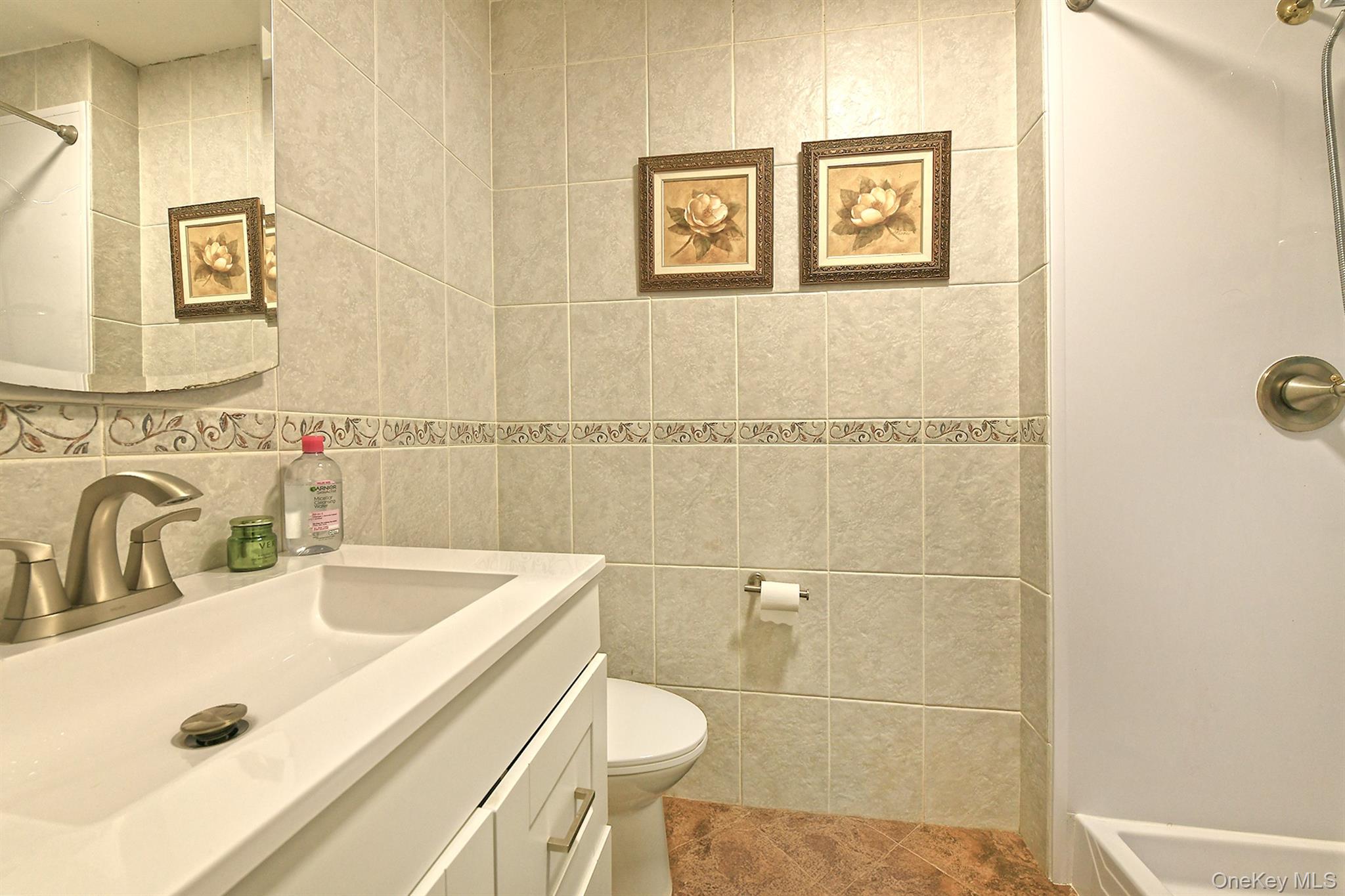 #18 photo, 3 Pewter Place, Dix Hills , NY 11746