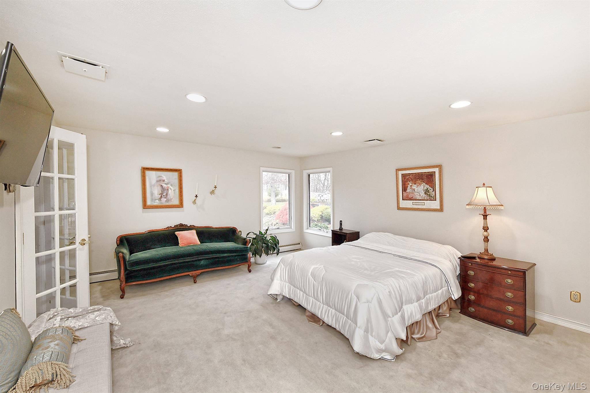 #20 photo, 3 Pewter Place, Dix Hills , NY 11746