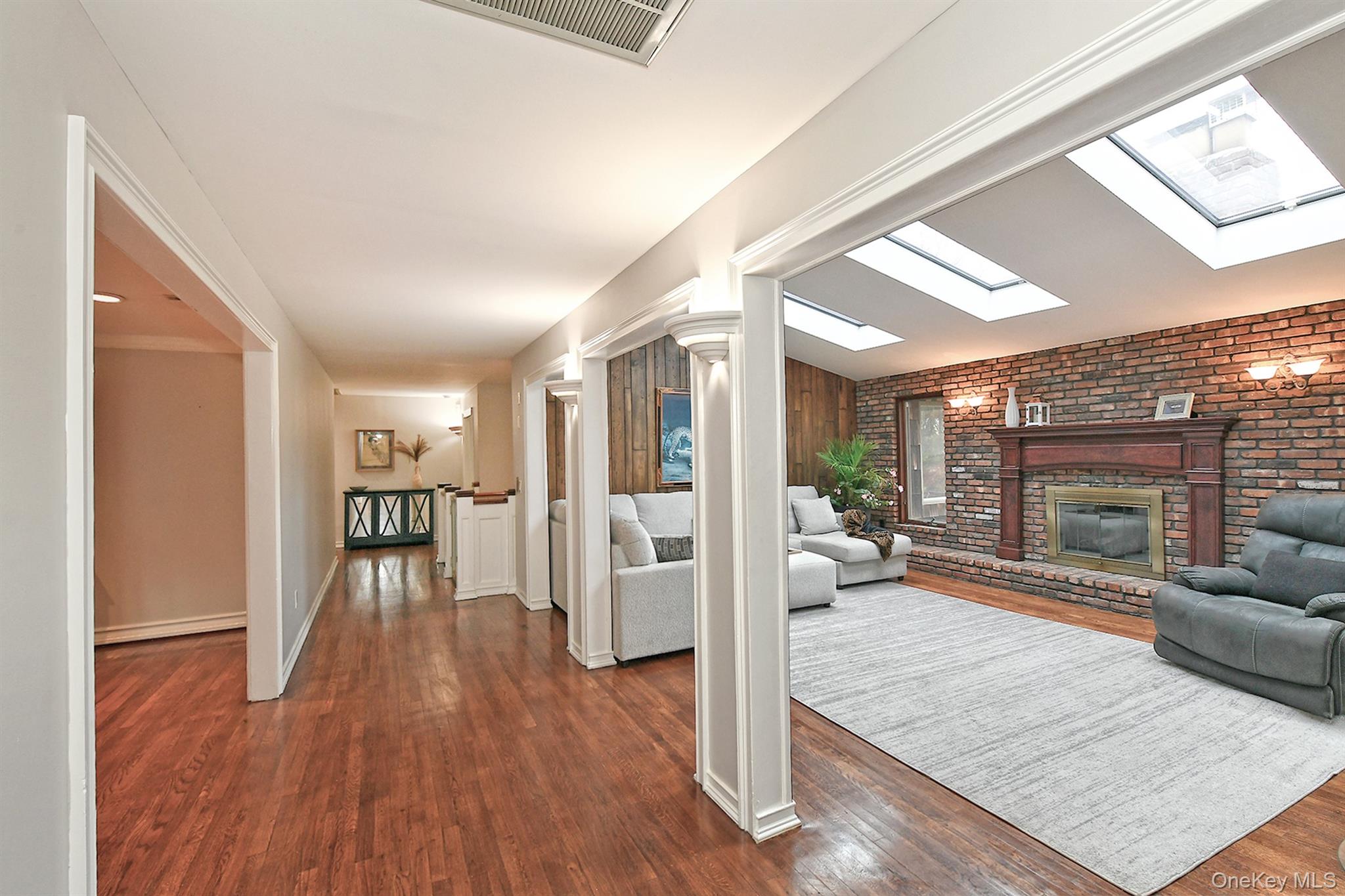 #8 photo, 3 Pewter Place, Dix Hills , NY 11746