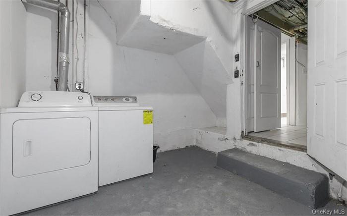 #17 photo, 11 Floyd Place, Great Neck , NY 11024