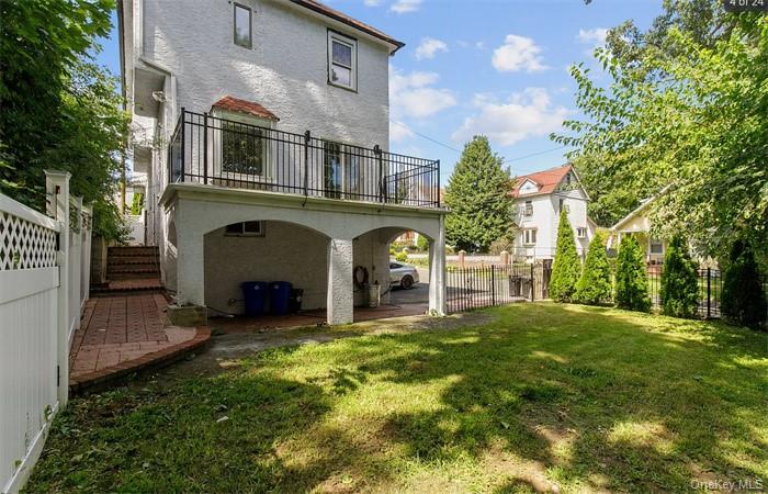 #3 photo, 11 Floyd Place, Great Neck , NY 11024