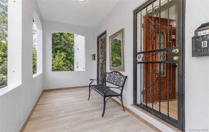 #4 photo, 11 Floyd Place, Great Neck , NY 11024