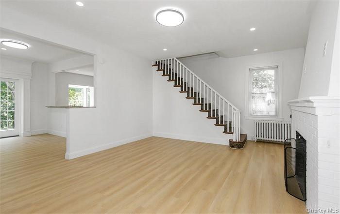 #6 photo, 11 Floyd Place, Great Neck , NY 11024