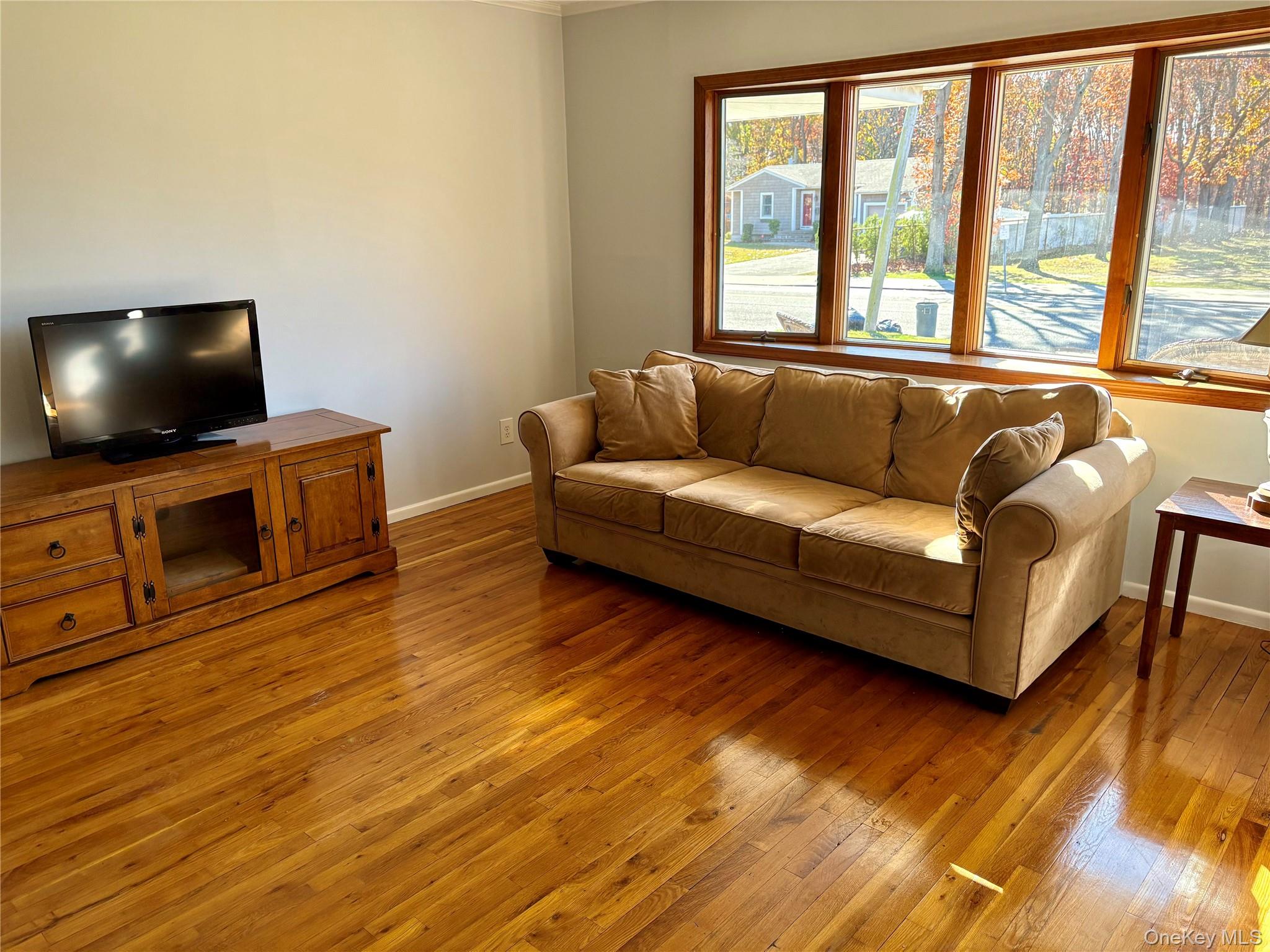 #7 photo, 223 Timberpoint Road, East Islip , NY 11730