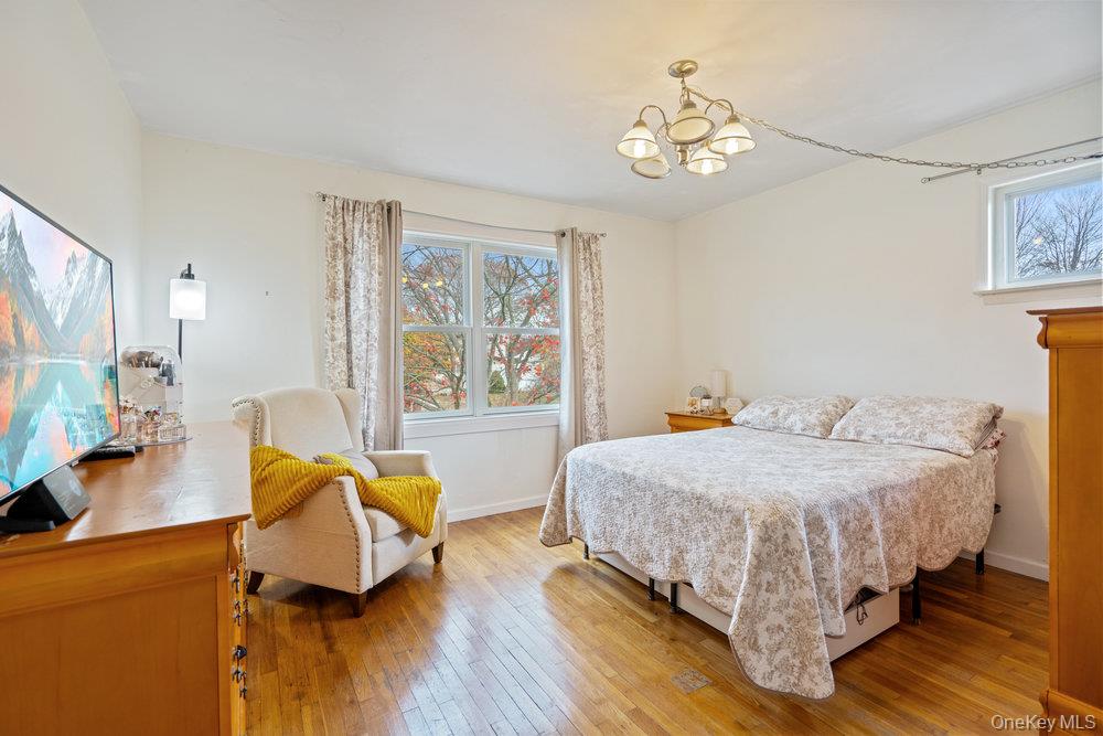 #15 photo, 20 Laurie Road, Brentwood , NY 11717