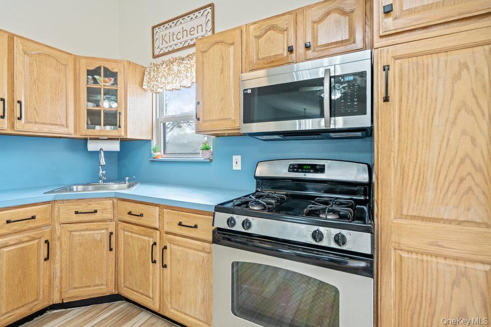 #6 photo, 20 Laurie Road, Brentwood , NY 11717