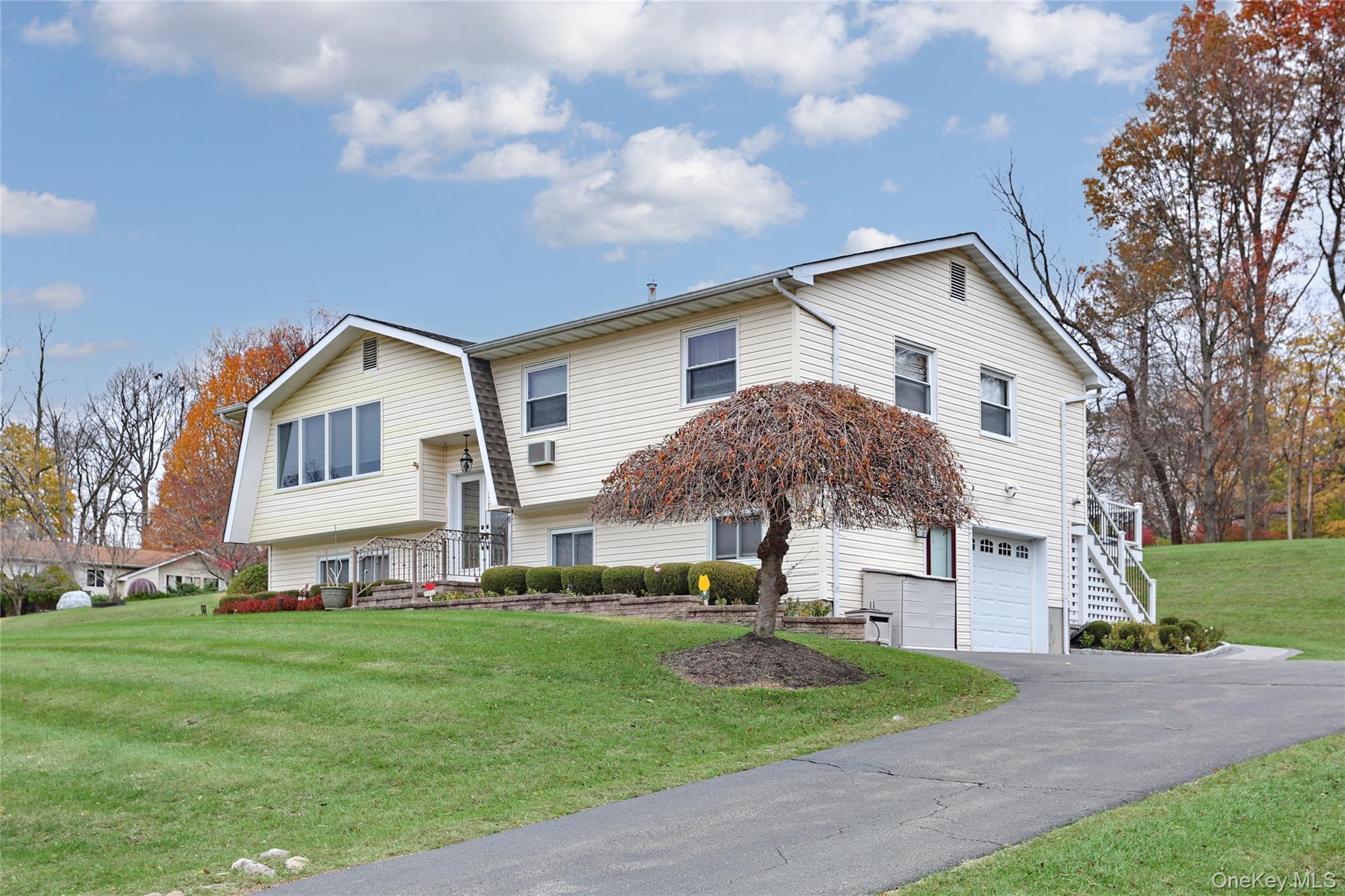 #2 photo, 32 Headden Drive, Hillcrest , NY 10977