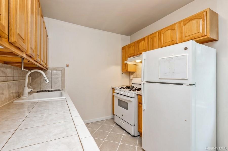 #18 photo, 84 Ravine Avenue, Yonkers , NY 10701