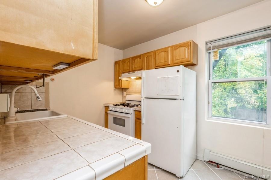 #19 photo, 84 Ravine Avenue, Yonkers , NY 10701