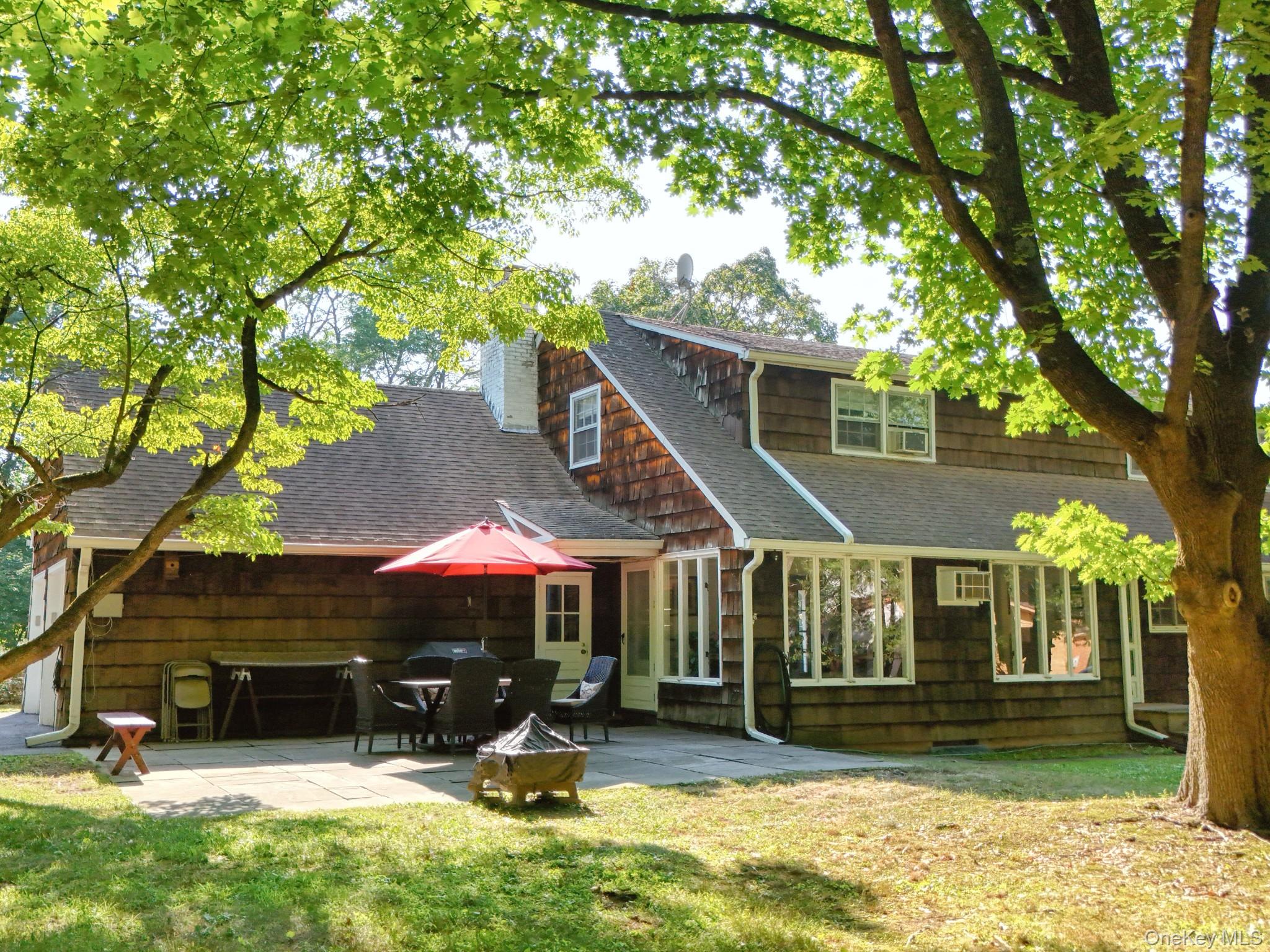 #5 photo, 10 LINDA Drive, Montebello , NY 10901