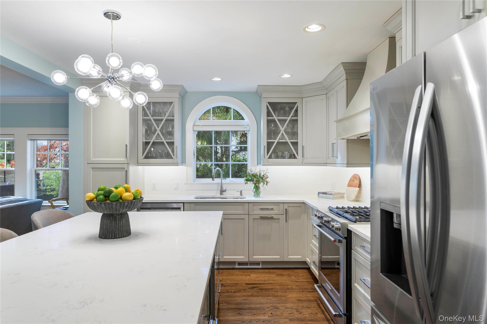 #10 photo, 6 Meadow Way, Irvington , NY 10533