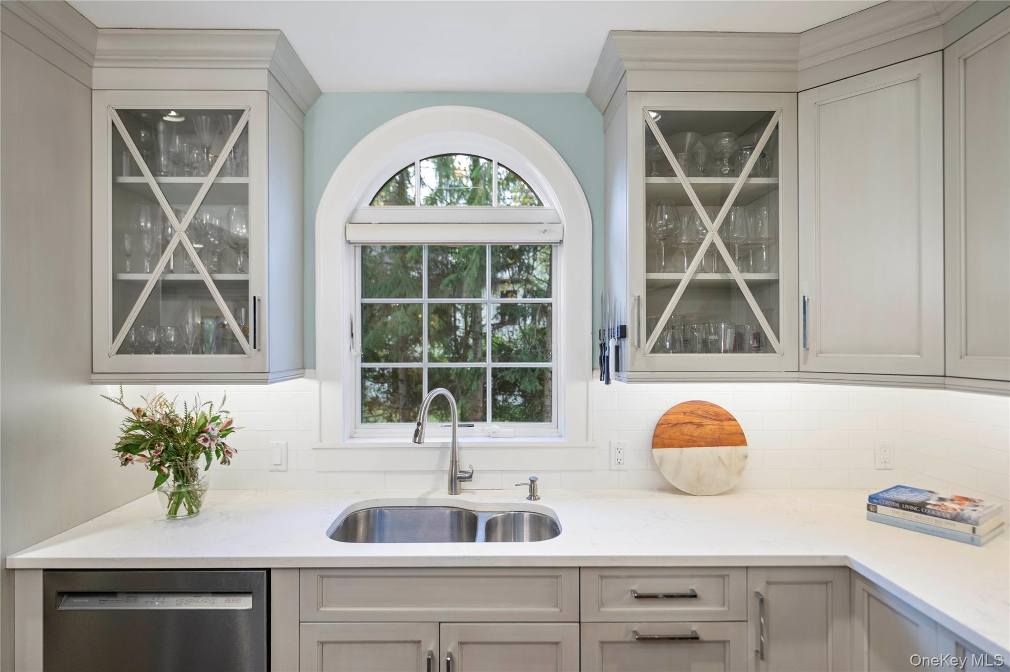 #13 photo, 6 Meadow Way, Irvington , NY 10533