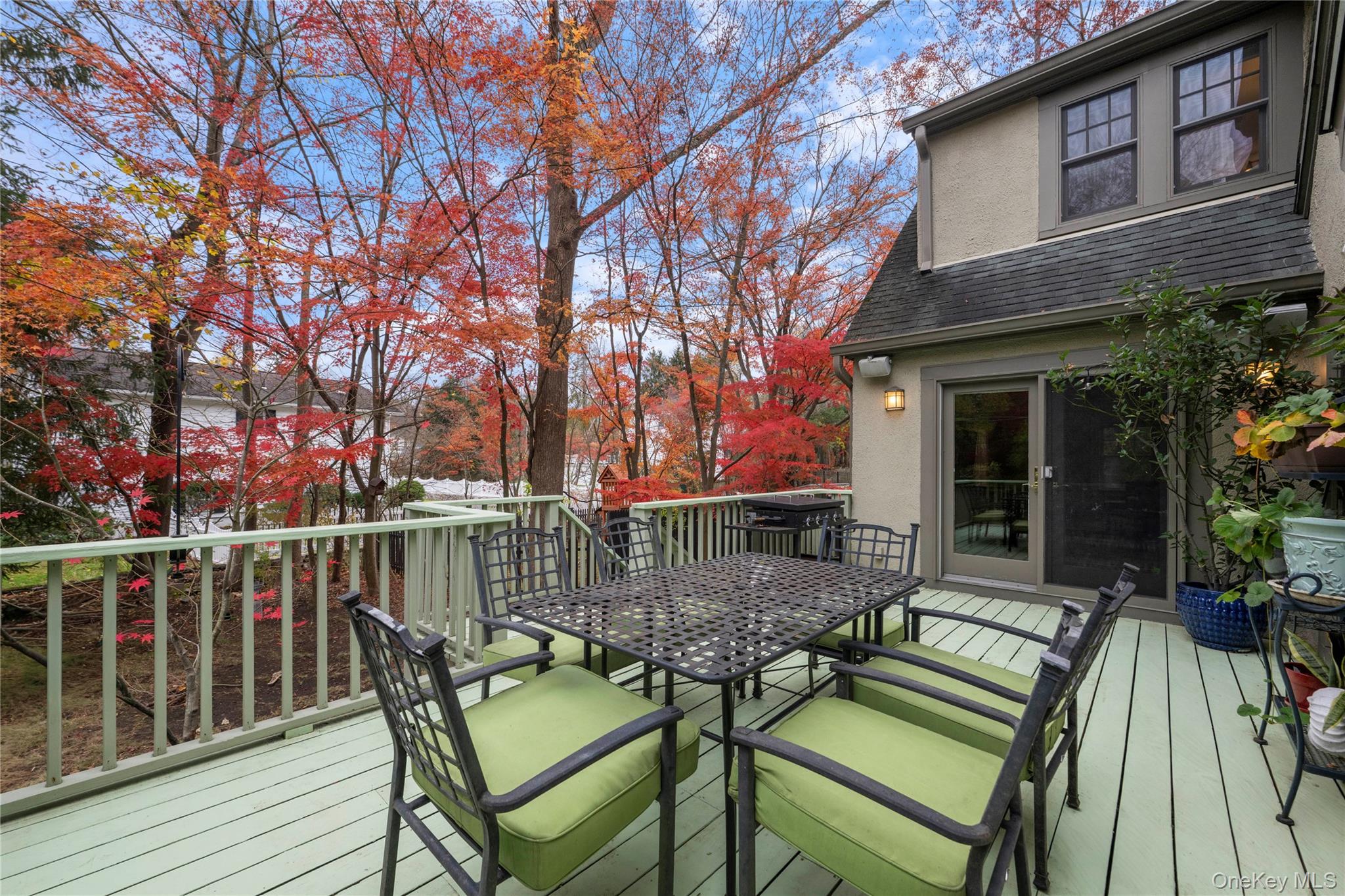 #16 photo, 6 Meadow Way, Irvington , NY 10533