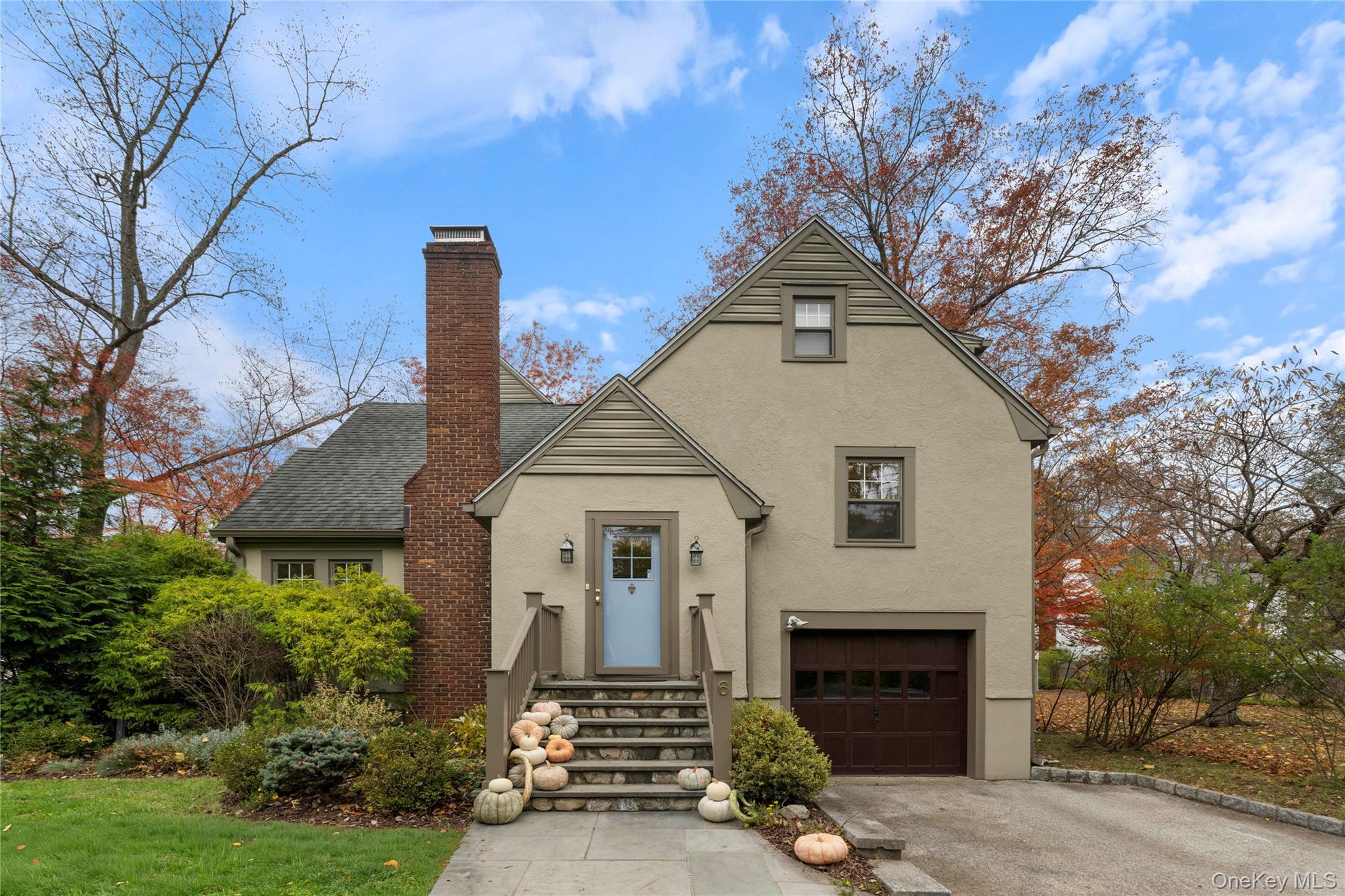 #3 photo, 6 Meadow Way, Irvington , NY 10533