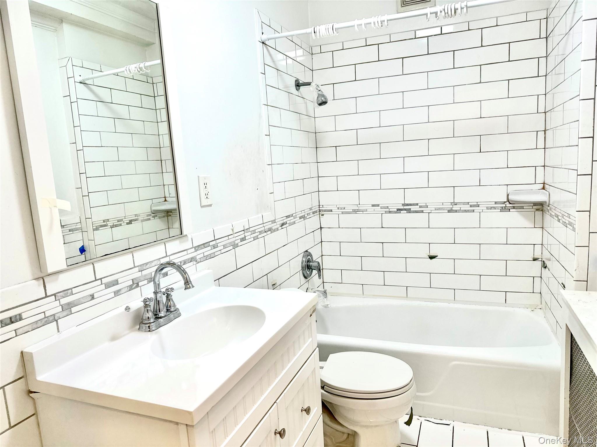 #13 photo, 232 Fifth Avenue, Pelham , NY 10803