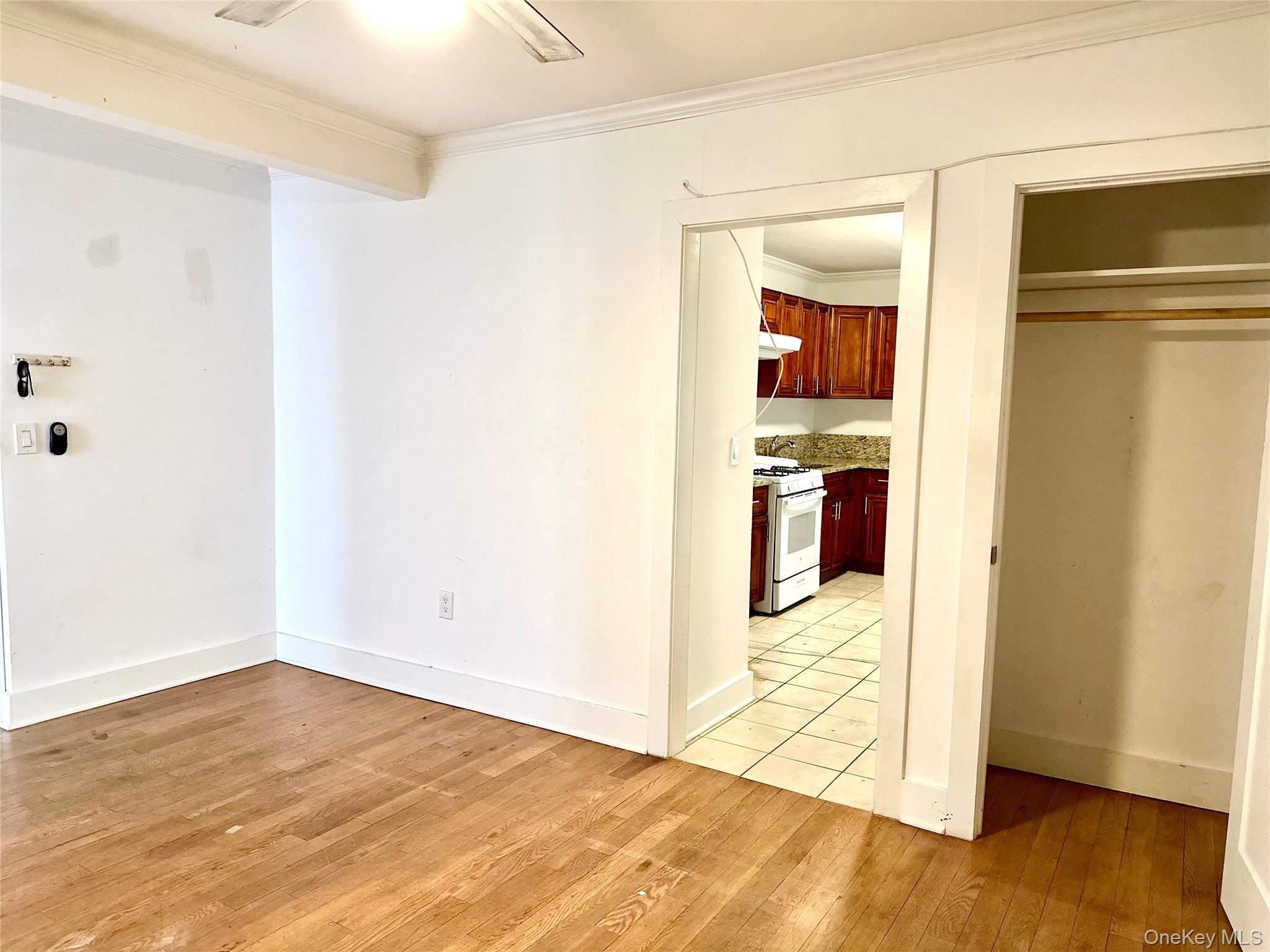 #5 photo, 232 Fifth Avenue, Pelham , NY 10803