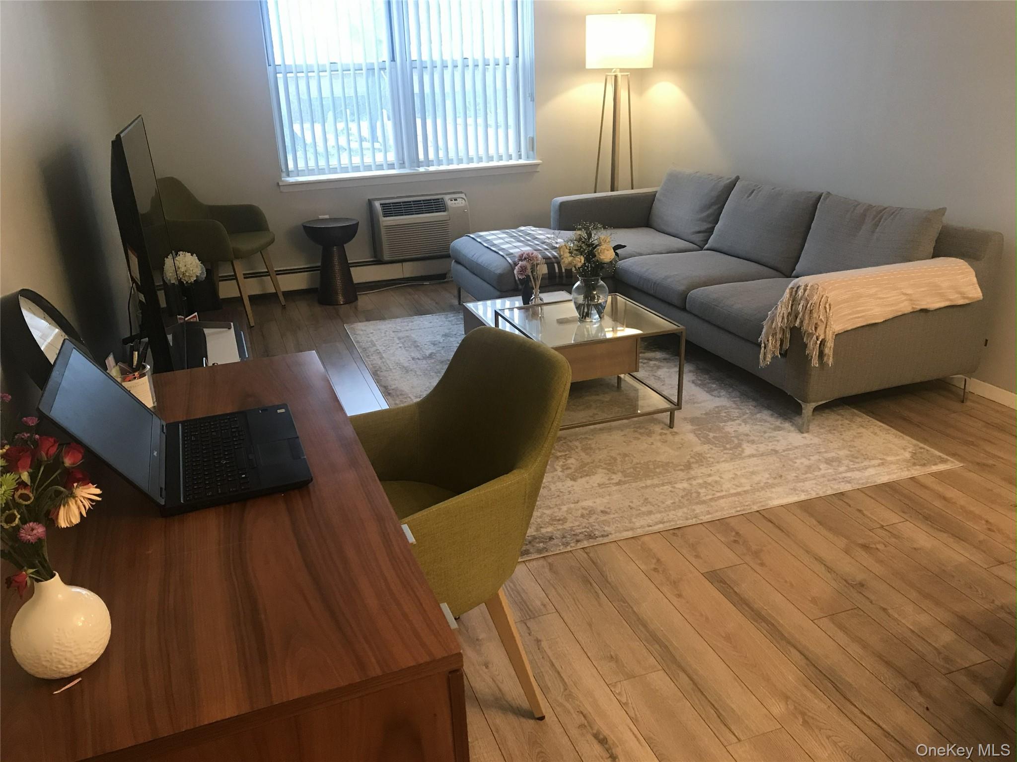 #2 photo, 400 Mount Pleasant Avenue, Mamaroneck , NY 10543