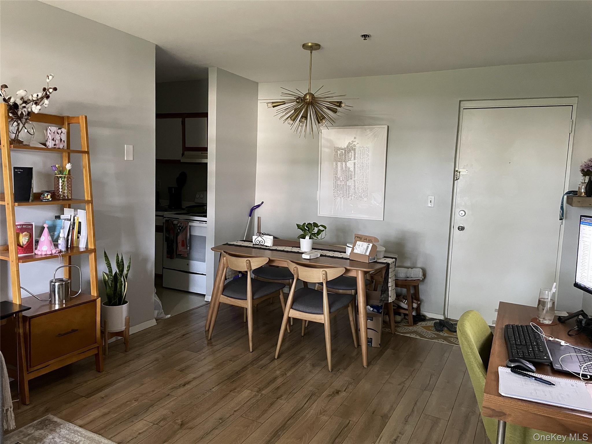 #3 photo, 400 Mount Pleasant Avenue, Mamaroneck , NY 10543