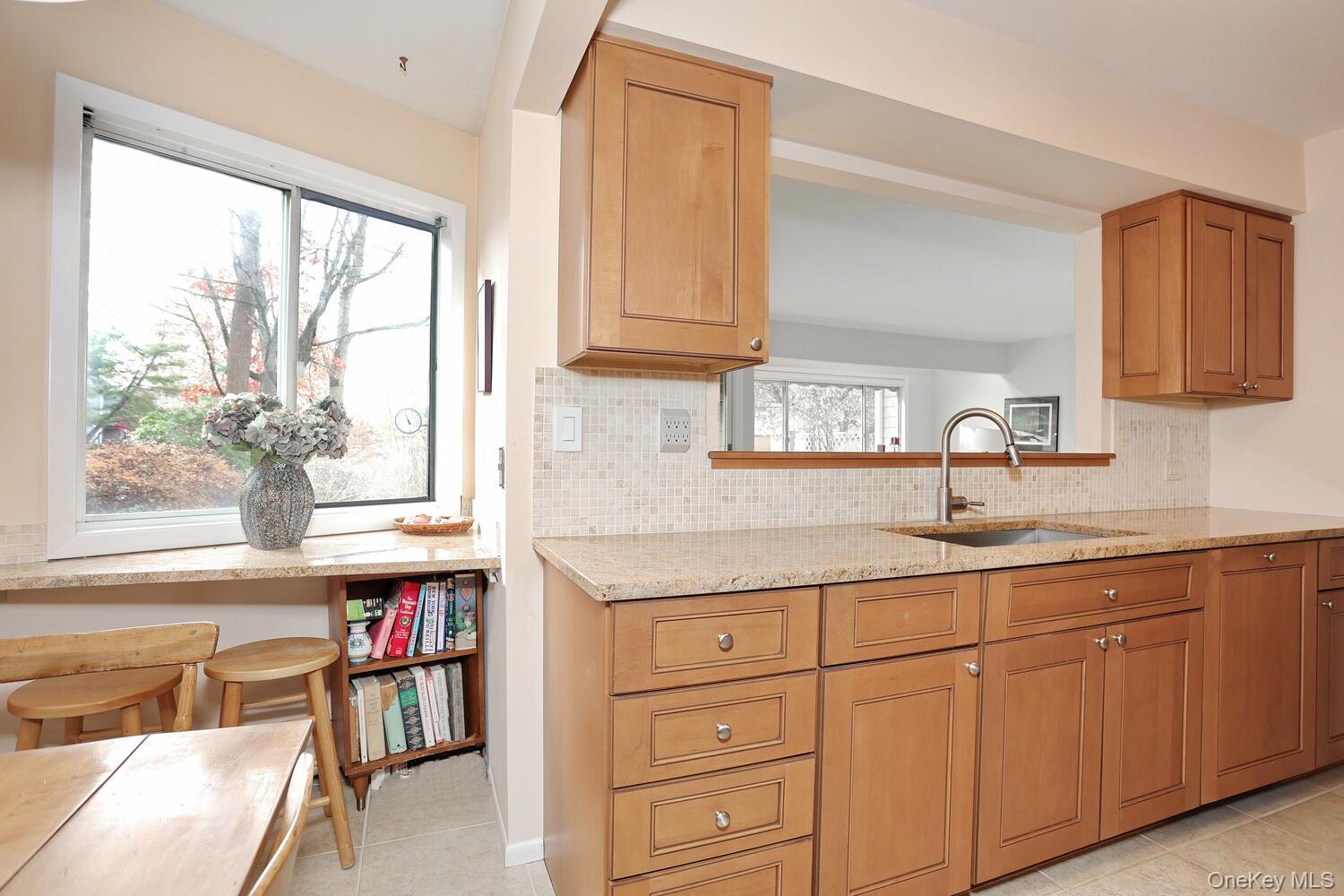 #7 photo, 12 Hickory Hill Lane, Tappan , NY 10983