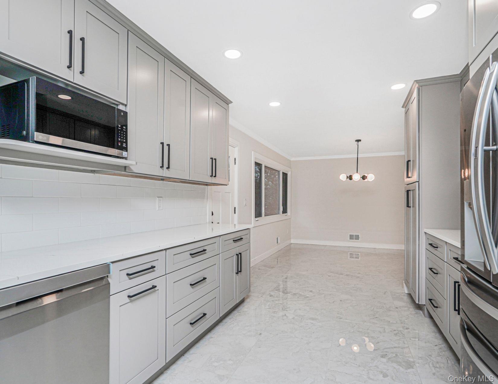 #13 photo, 113 Longview Road, Staten Island , NY 10304