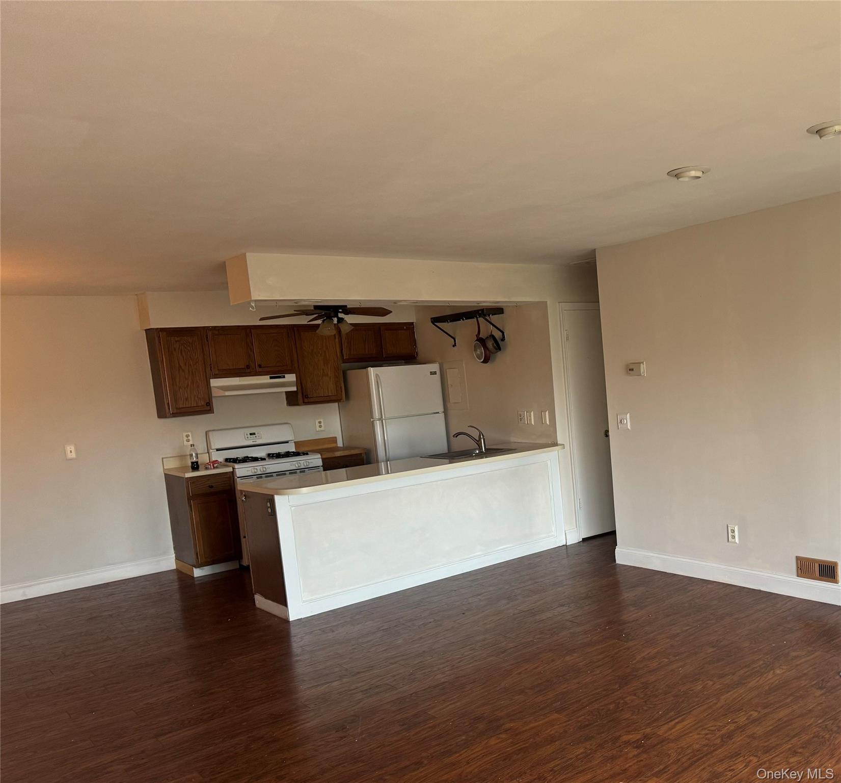 #4 photo, 11 The Rise, Warwick , NY 10990