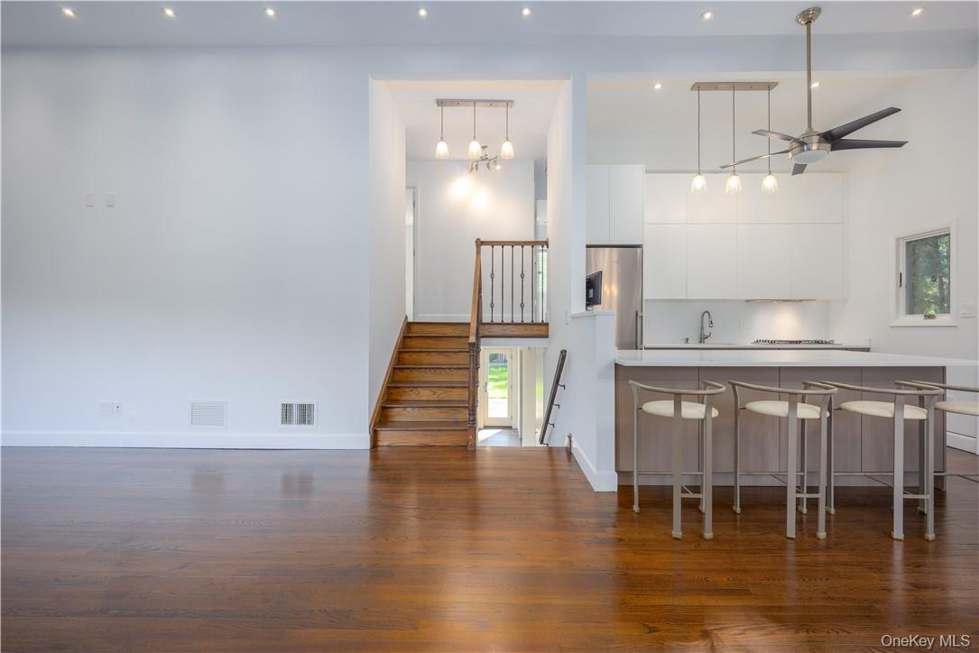 #11 photo, 691 Wilmot Road, Scarsdale , NY 10583