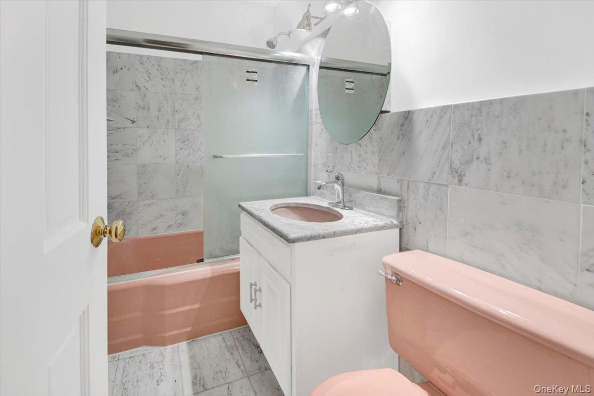 #11 photo, 251 Buttrick Avenue, Bronx , NY 10465