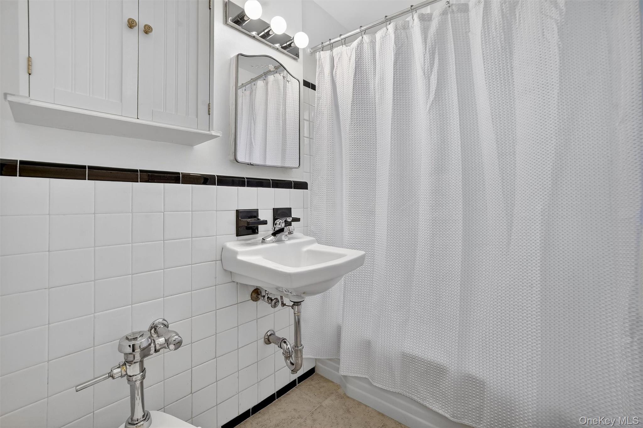 #19 photo, 14 S Broadway, Irvington , NY 10533