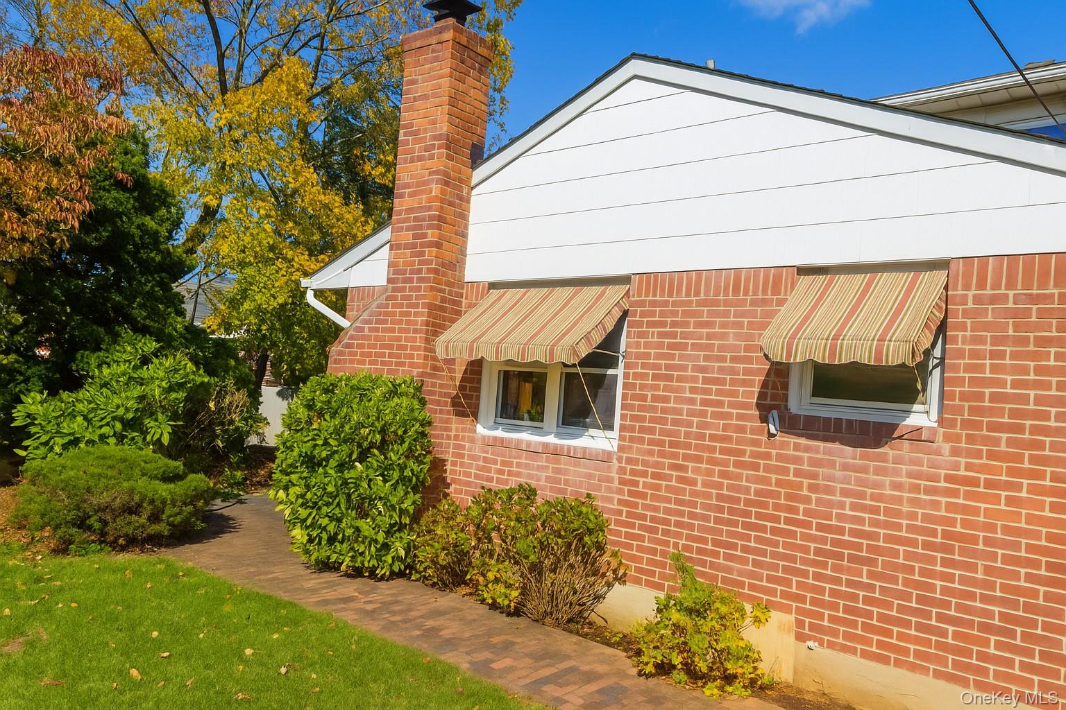 #11 photo, 884 Troy Street, Elmont , NY 11003