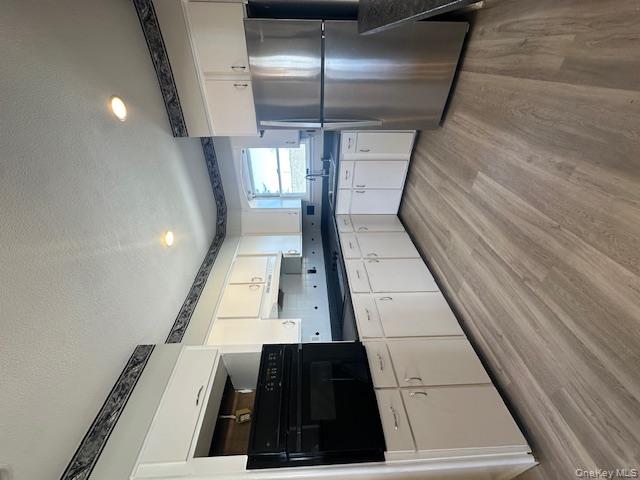 #6 photo, 305 Deauville Parkway, Lindenhurst , NY 11757