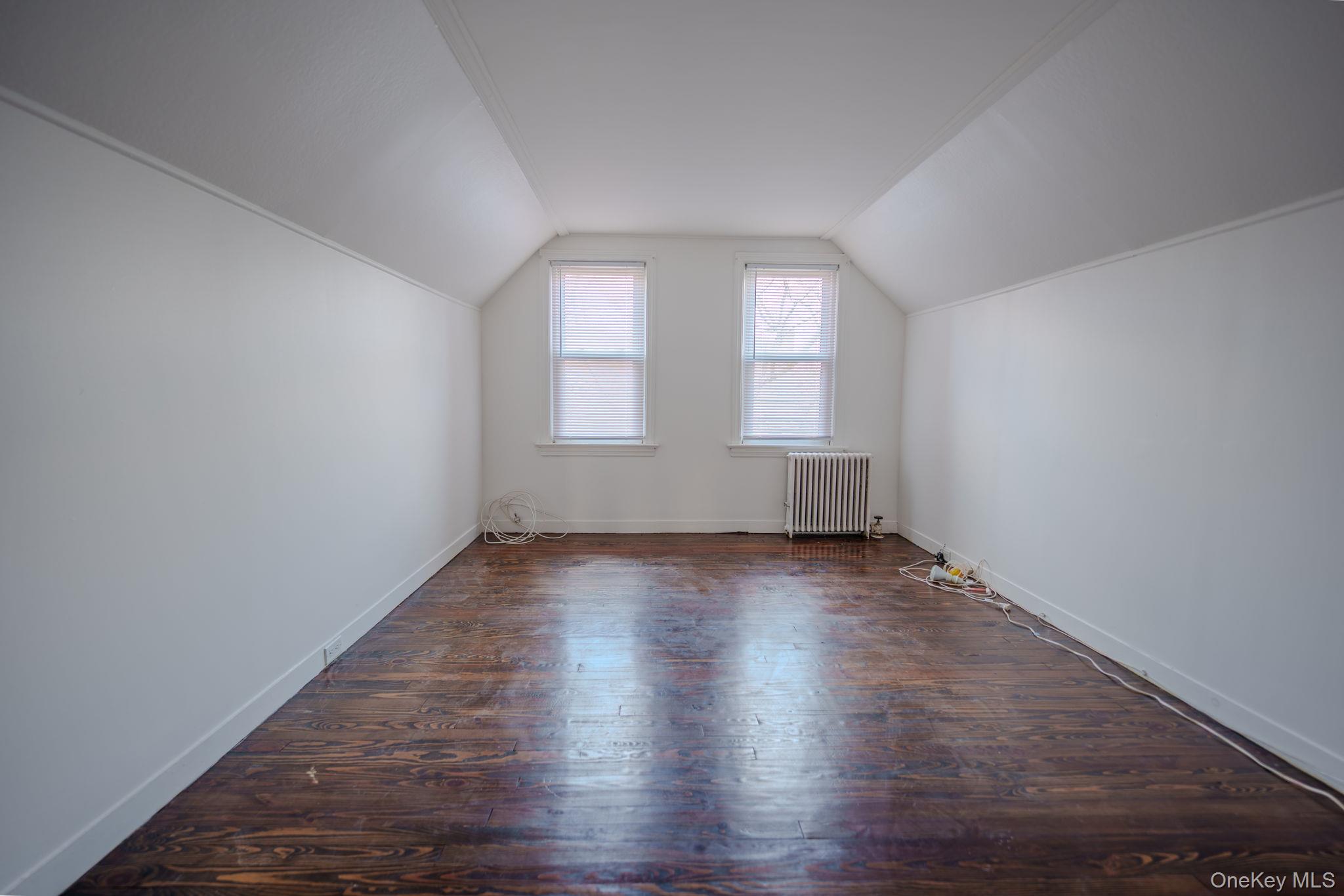 #13 photo, 123 Nugent Street, New Hyde Park , NY 11040