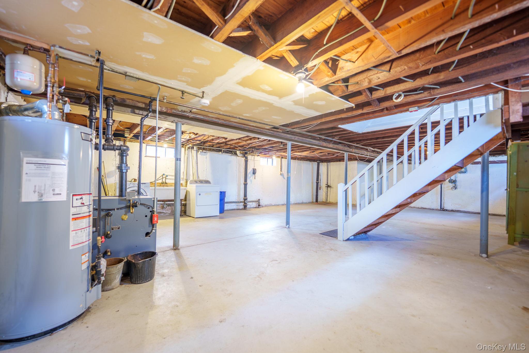 #16 photo, 123 Nugent Street, New Hyde Park , NY 11040