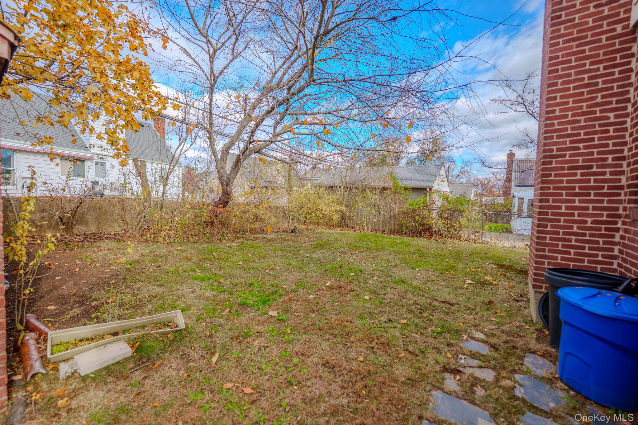 #19 photo, 123 Nugent Street, New Hyde Park , NY 11040