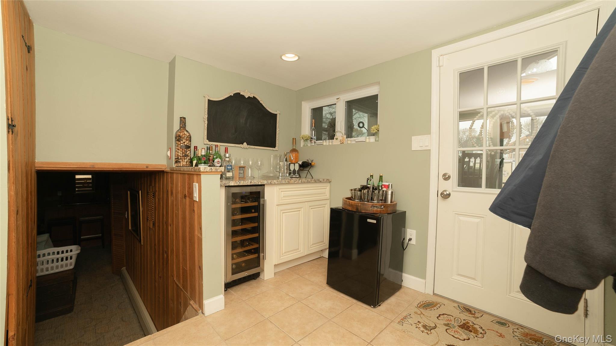 #12 photo, 105 7th Street, Hicksville , NY 11801