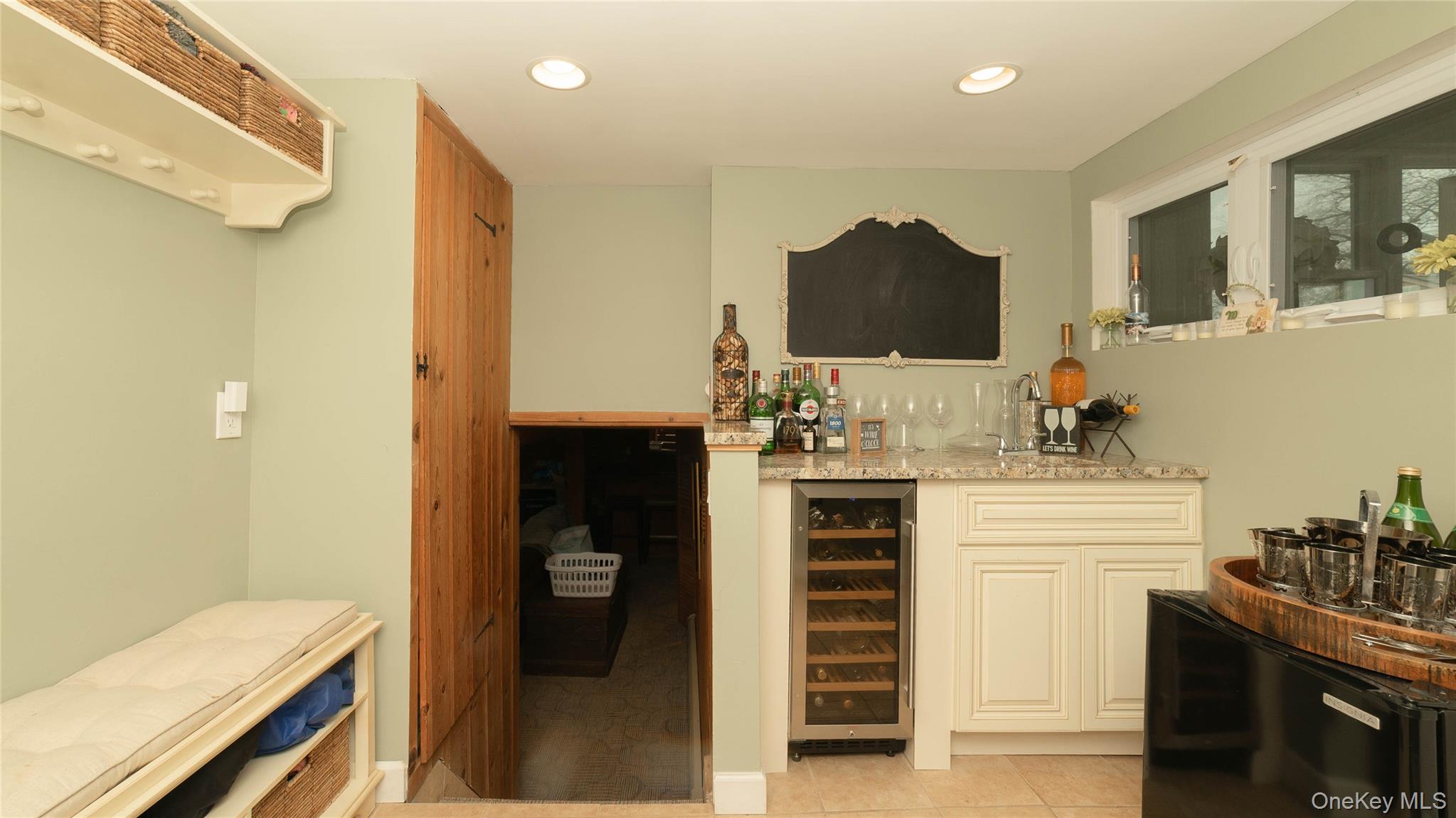 #13 photo, 105 7th Street, Hicksville , NY 11801