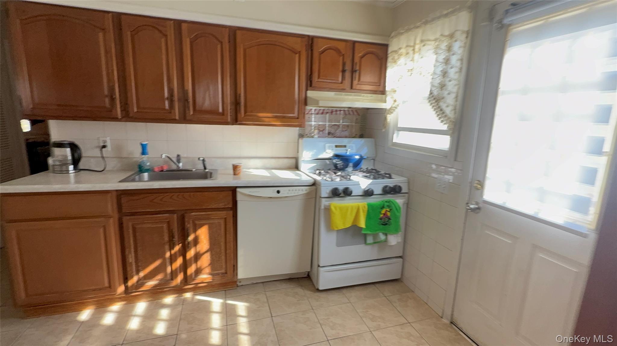 #4 photo, 34 Carleton Street, Westbury , NY 11590