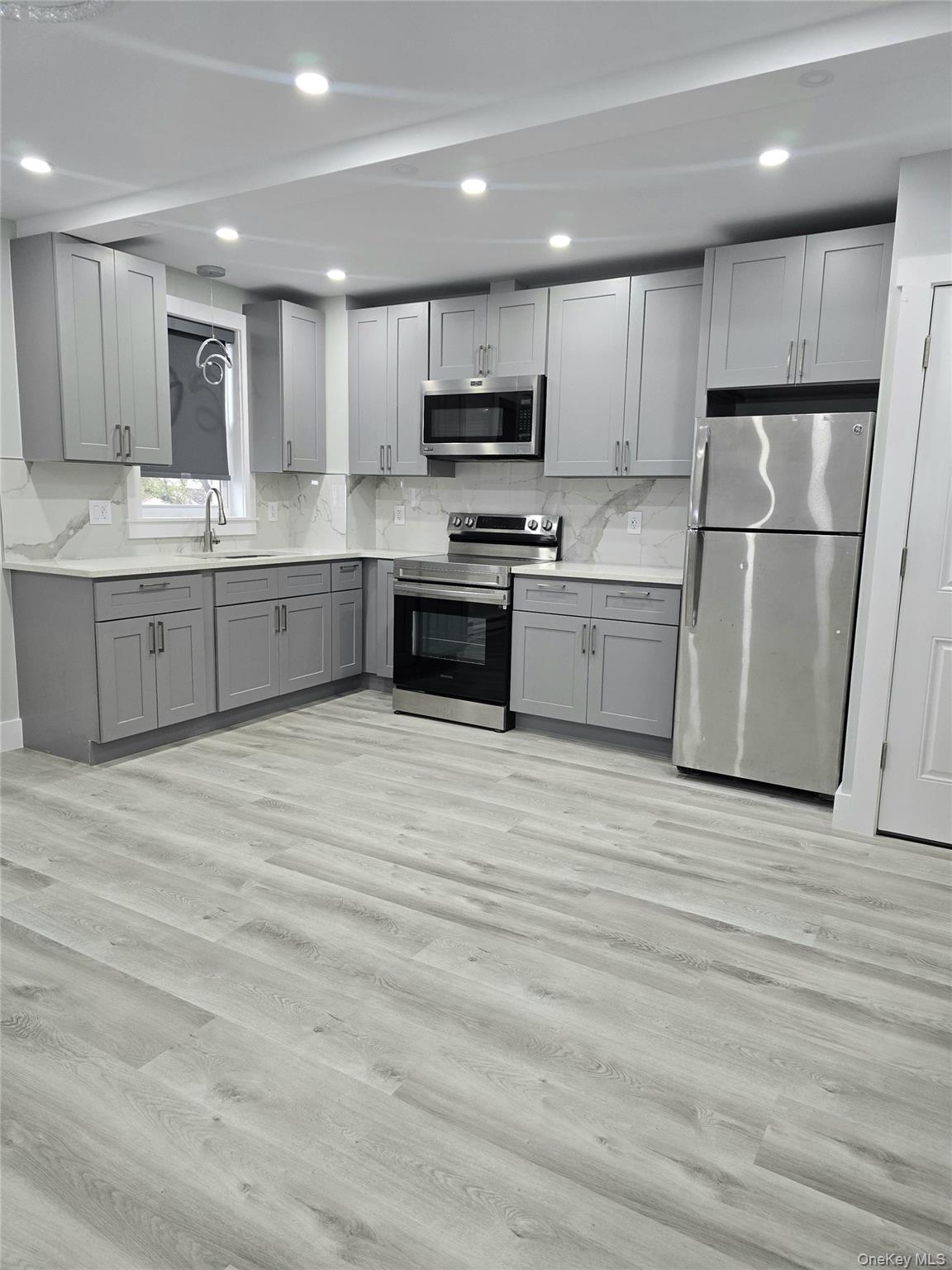 #3 photo, 59-34 Flushing Avenue, Maspeth , NY 11378