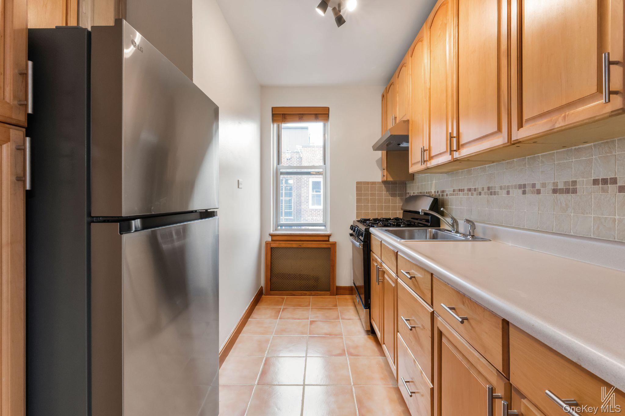 #10 photo, 39-25 51st Street, Woodside , NY 11377