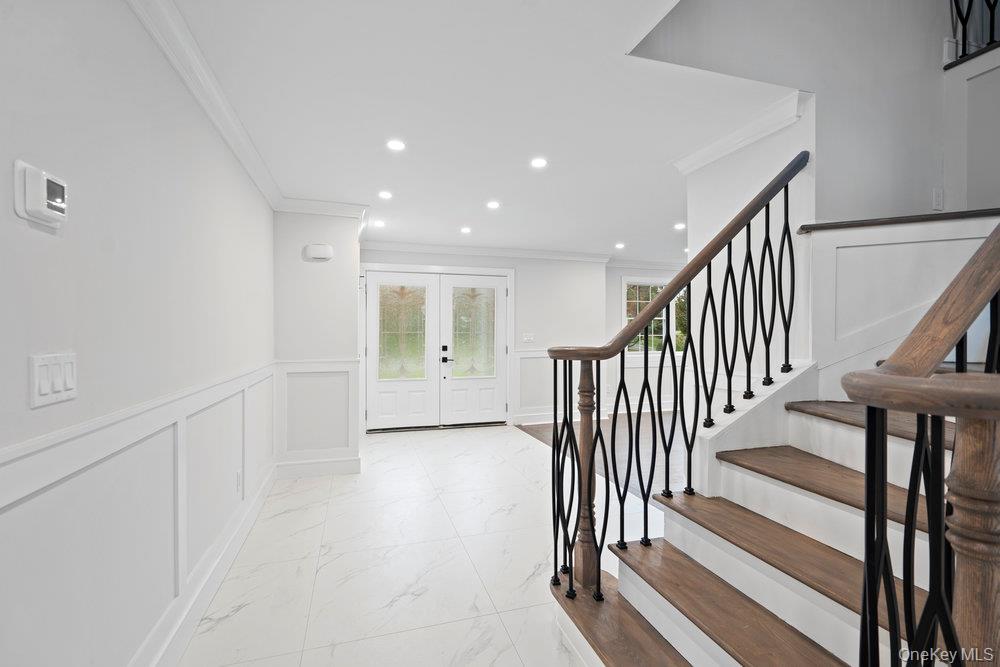 #3 photo, 52 Woodland Road, Roslyn , NY 11576