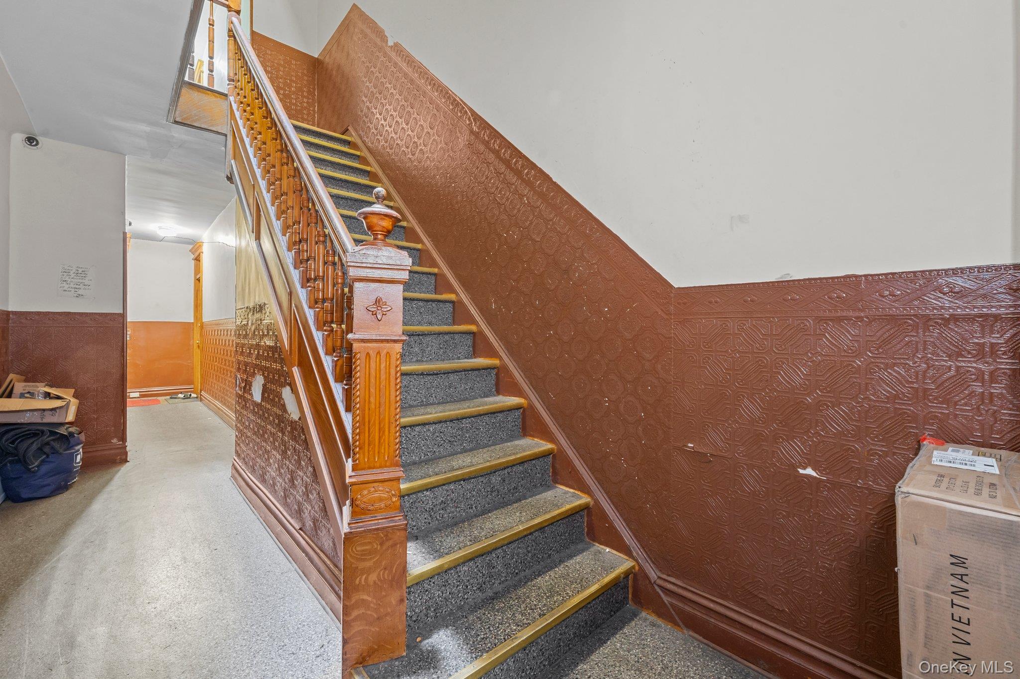 #6 photo, 2009 Palmetto Street, Ridgewood , NY 11385